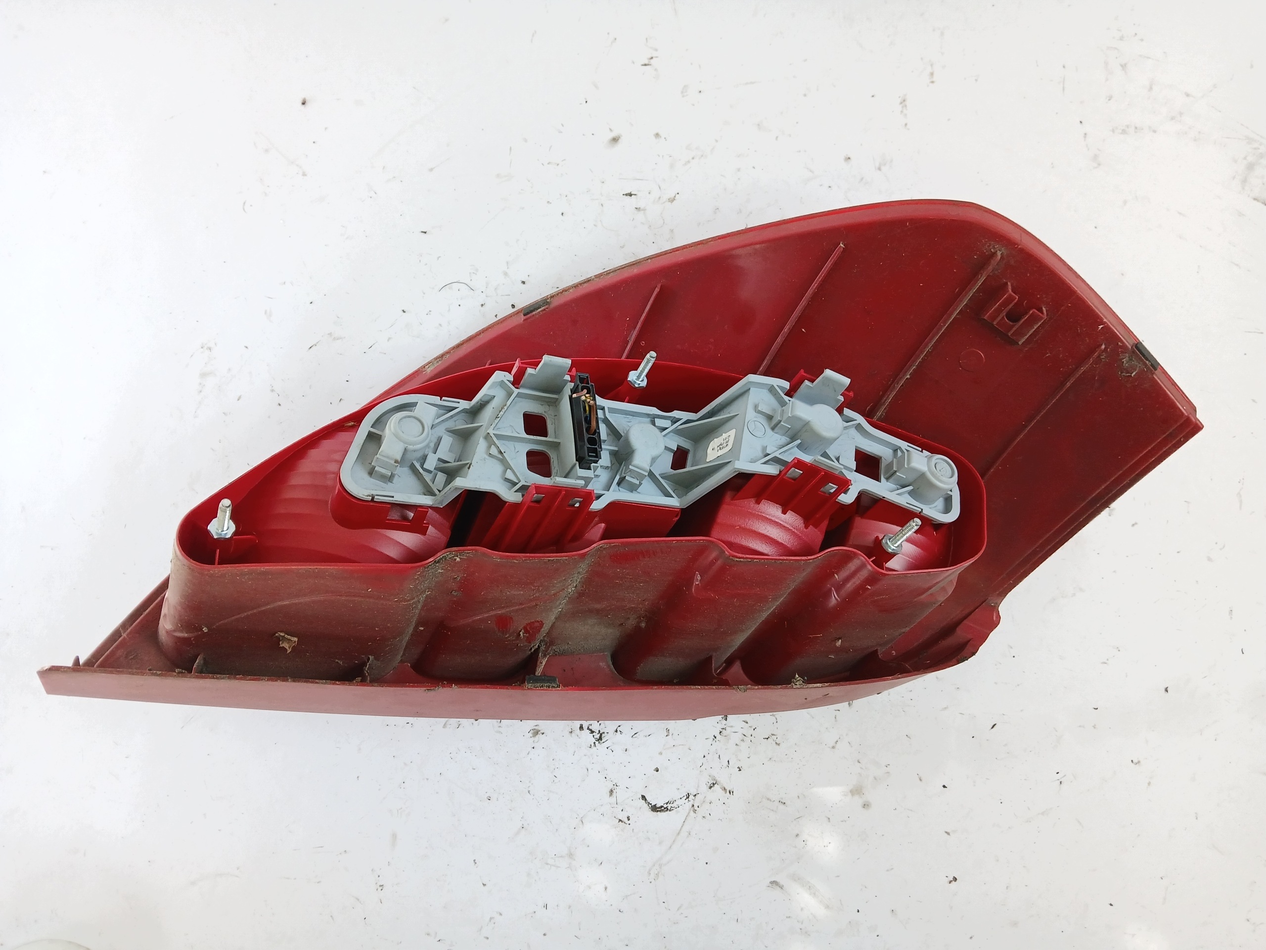 MERCEDES W169 feu droit arrière