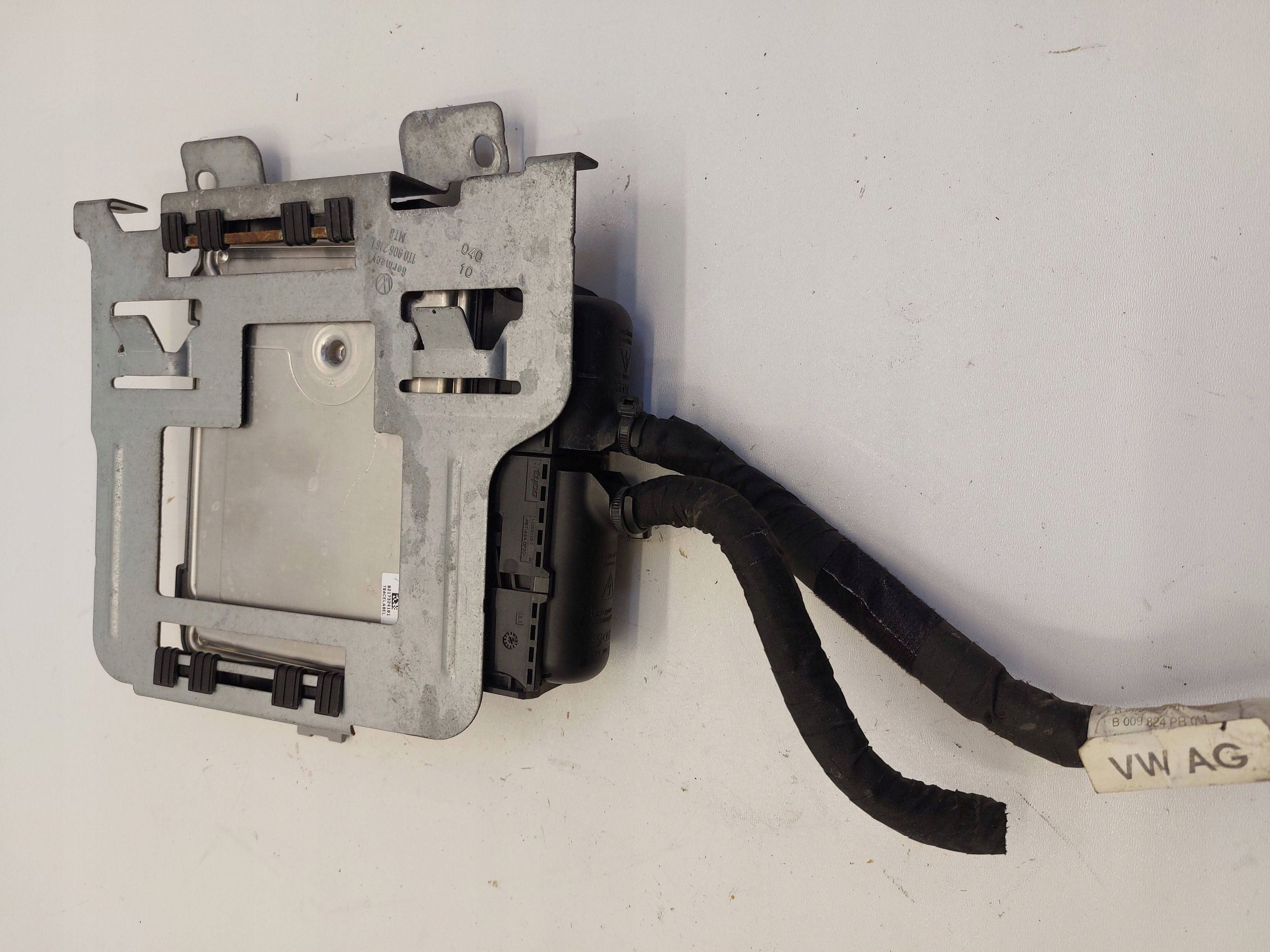 VW GOLF VI plus 2.0 TDI module control unit of the engine 03L906018AQ 0281016410