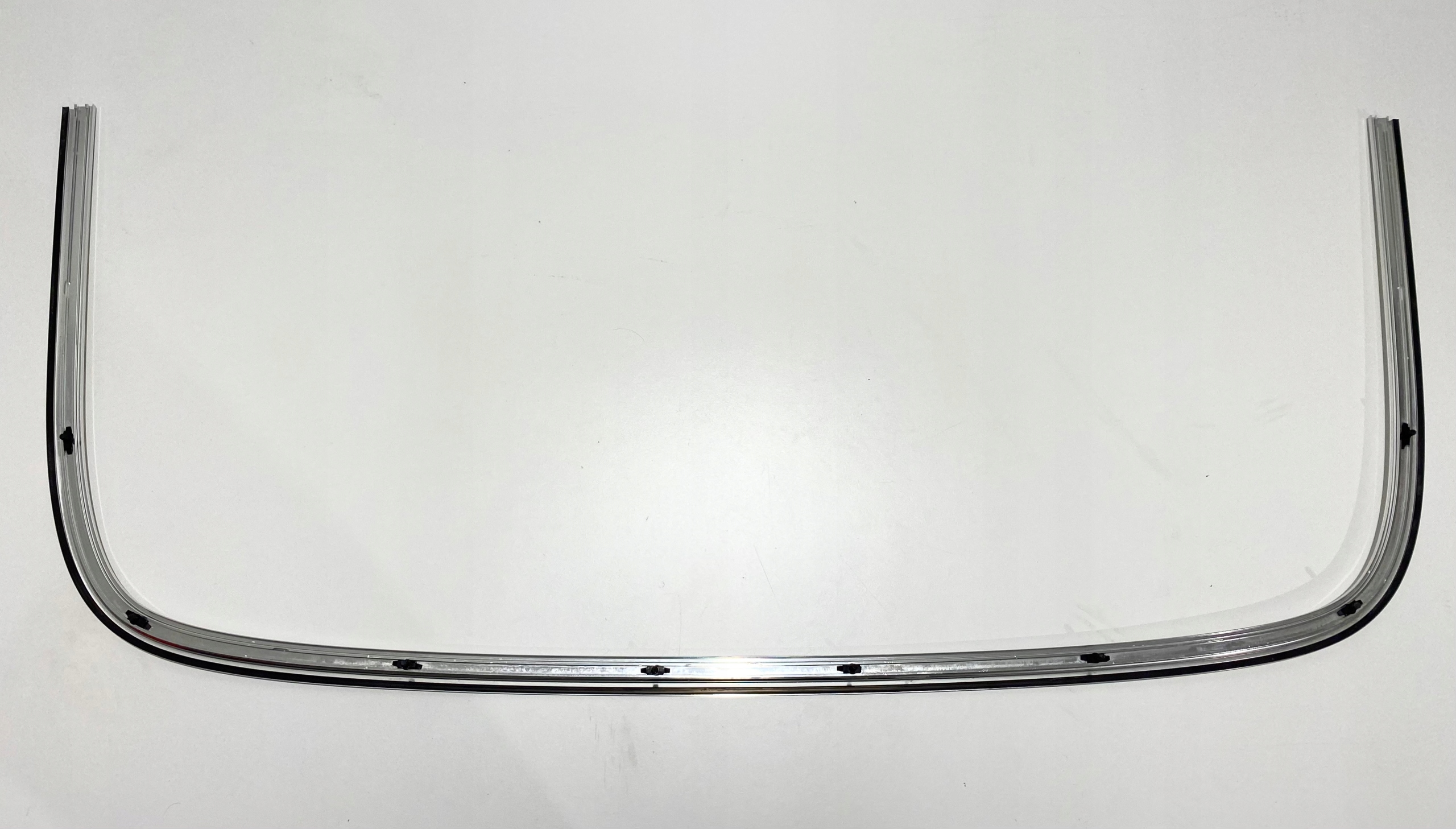 LISTWA CHROM RAMKA DACHU CABRIO BMW E Weight with packaging 3 kg