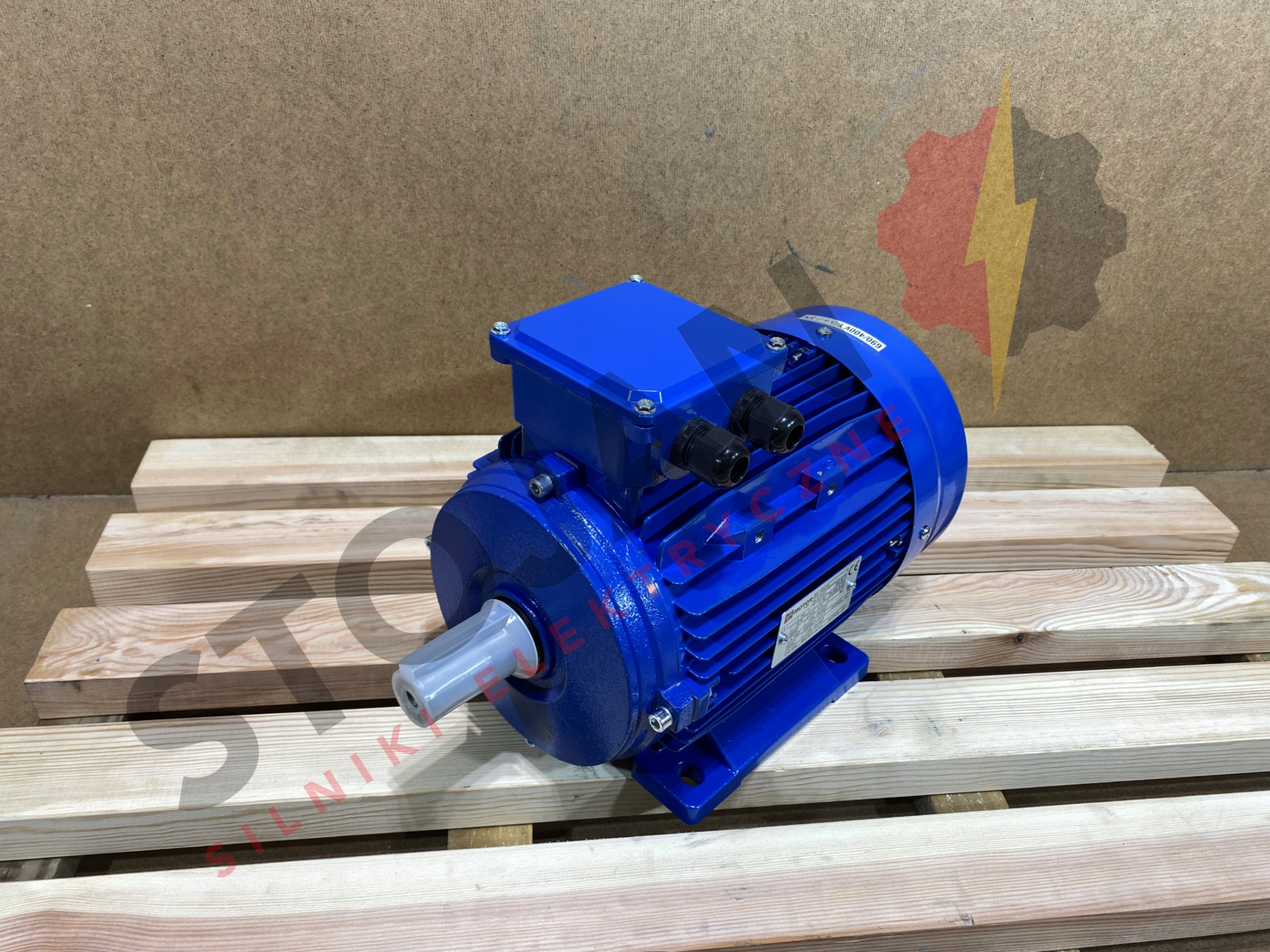 silnik elektryczny 2,2kW 900obr. 3fazowy 112B3 Ms