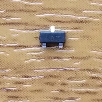 Dioda BAW56-7-F 100V, 300mA, 4ns 5szt