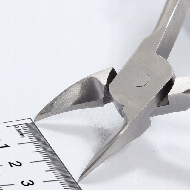 OBCINACZKI CĘGI CĄŻKI DO WRASTAJĄCYCH PAZNOKCI OSTRE STÓP RĄK NIEBIESKIE Marka Satin