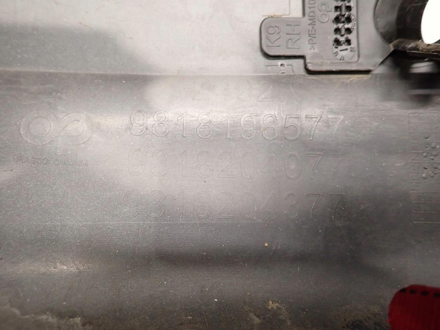 corner of a bumper right front OPEL COMBO E 2018- 9818198577