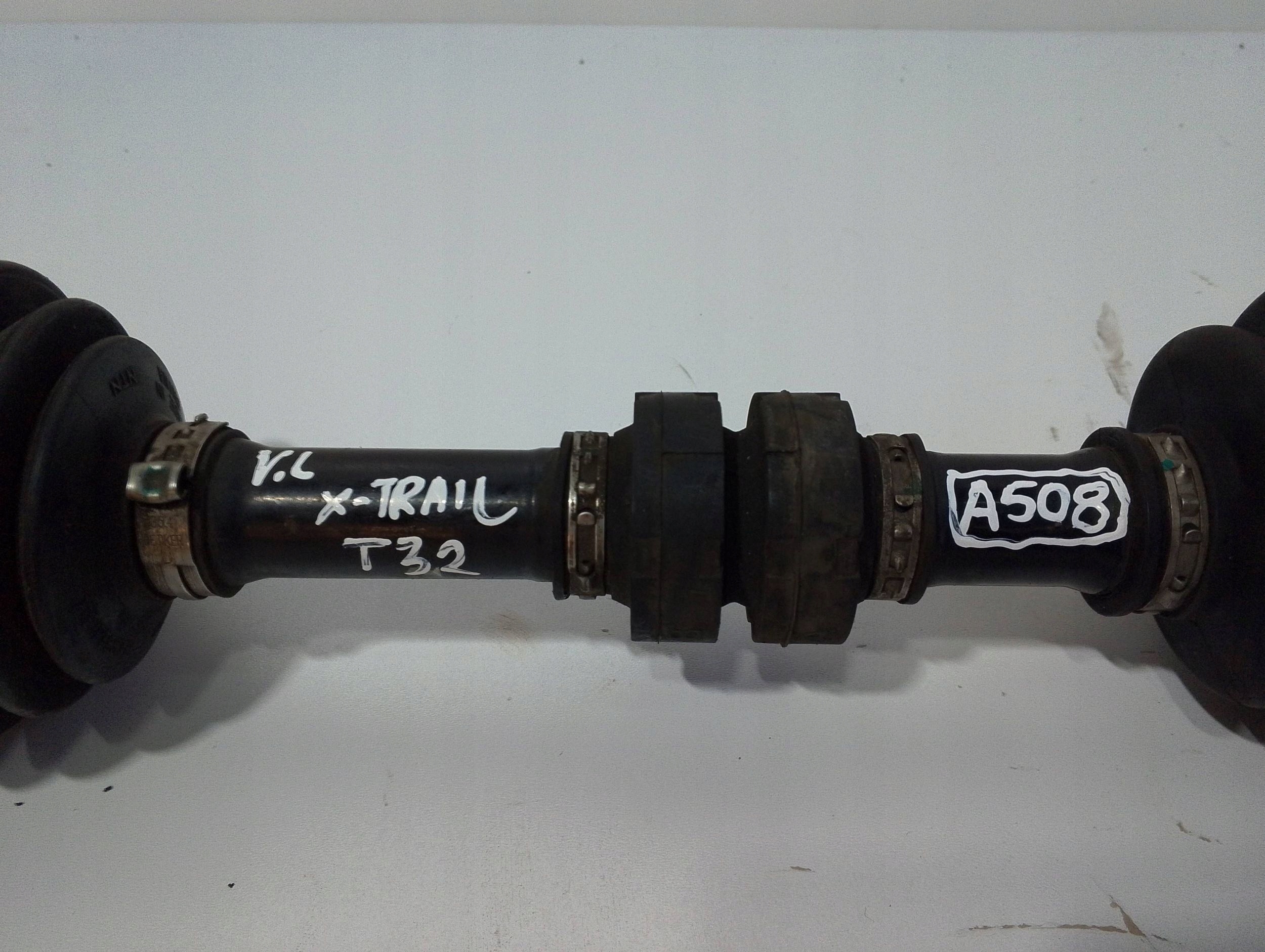 NISSAN XTARIL T32 X TRAIL semi-axis front left GNYD4BE4B (A508) 29 ZEBOW