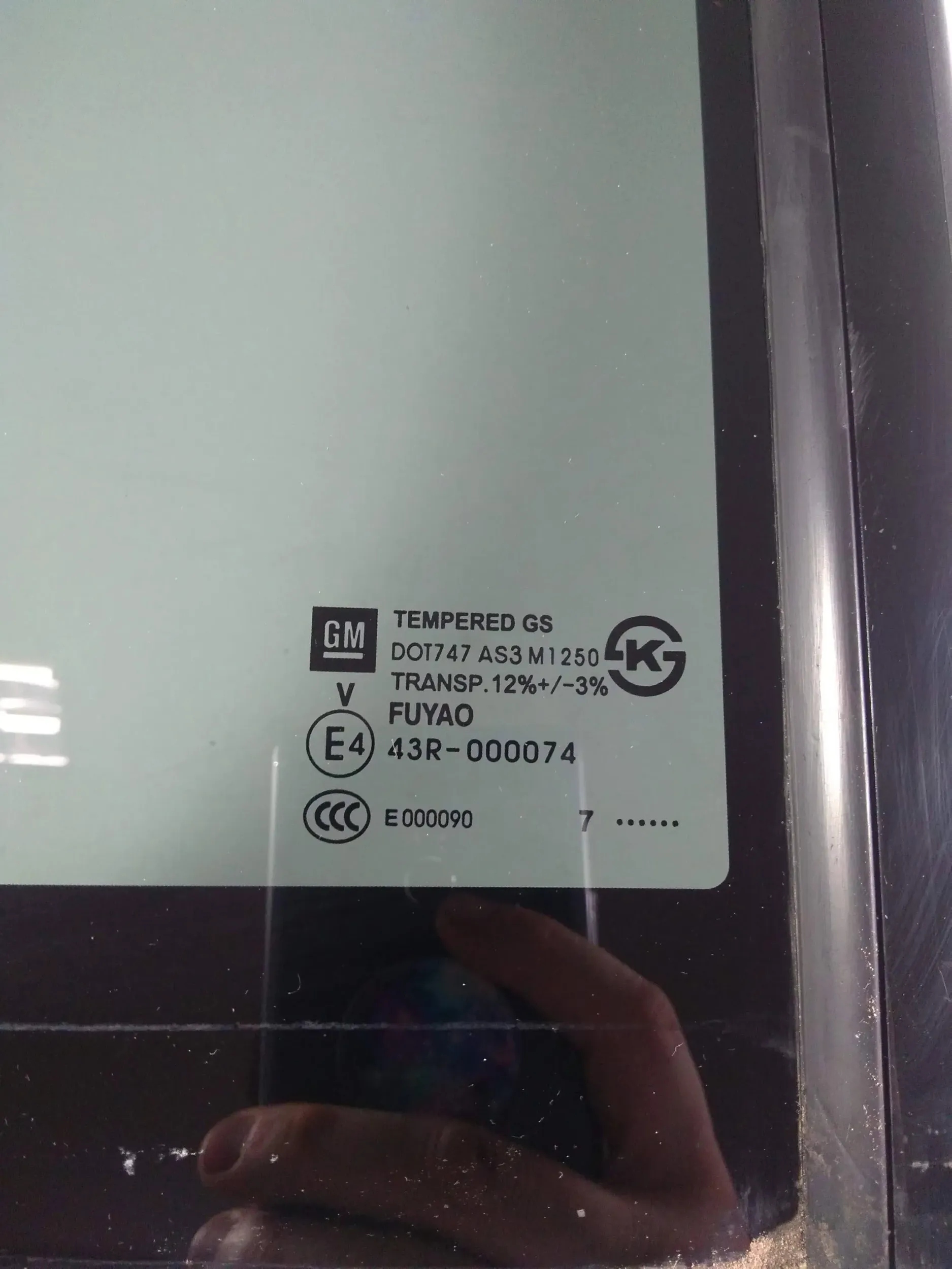 GMC Yukon Escalade 2015-20 mala window z gasket right rear part