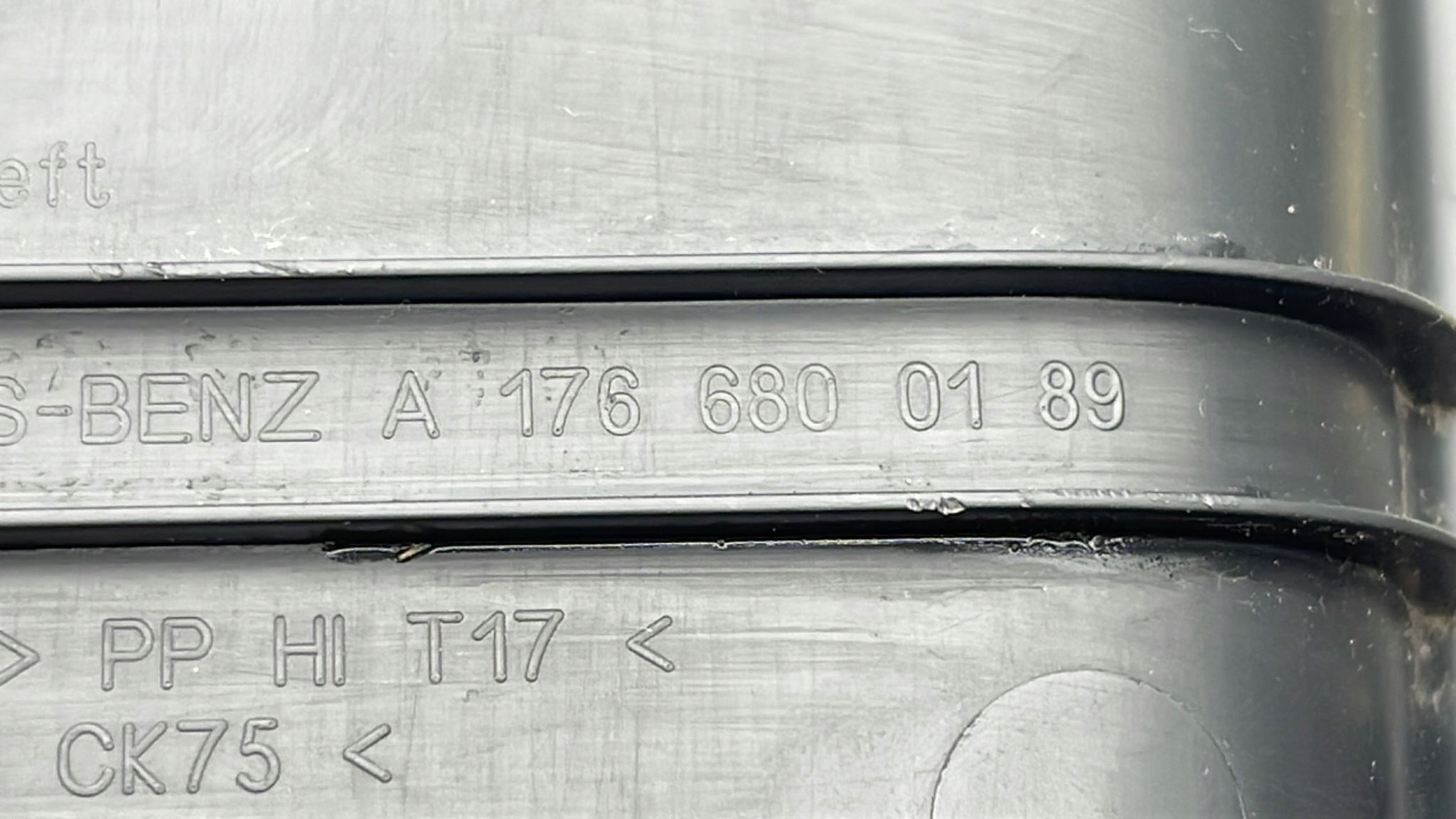 MERCEDES A45 W176 AMG OSŁONA ZAŚLEPKA KONSOLI Producent części Mercedes