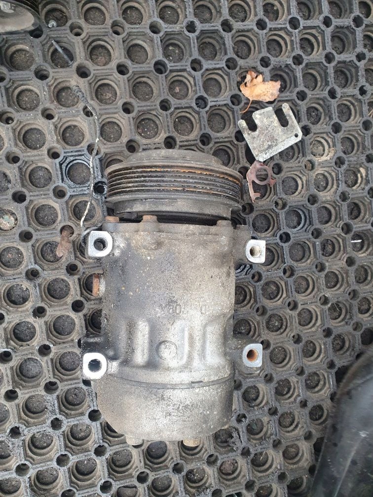 компрессор кондиционера ESPACE III 2.0 8V