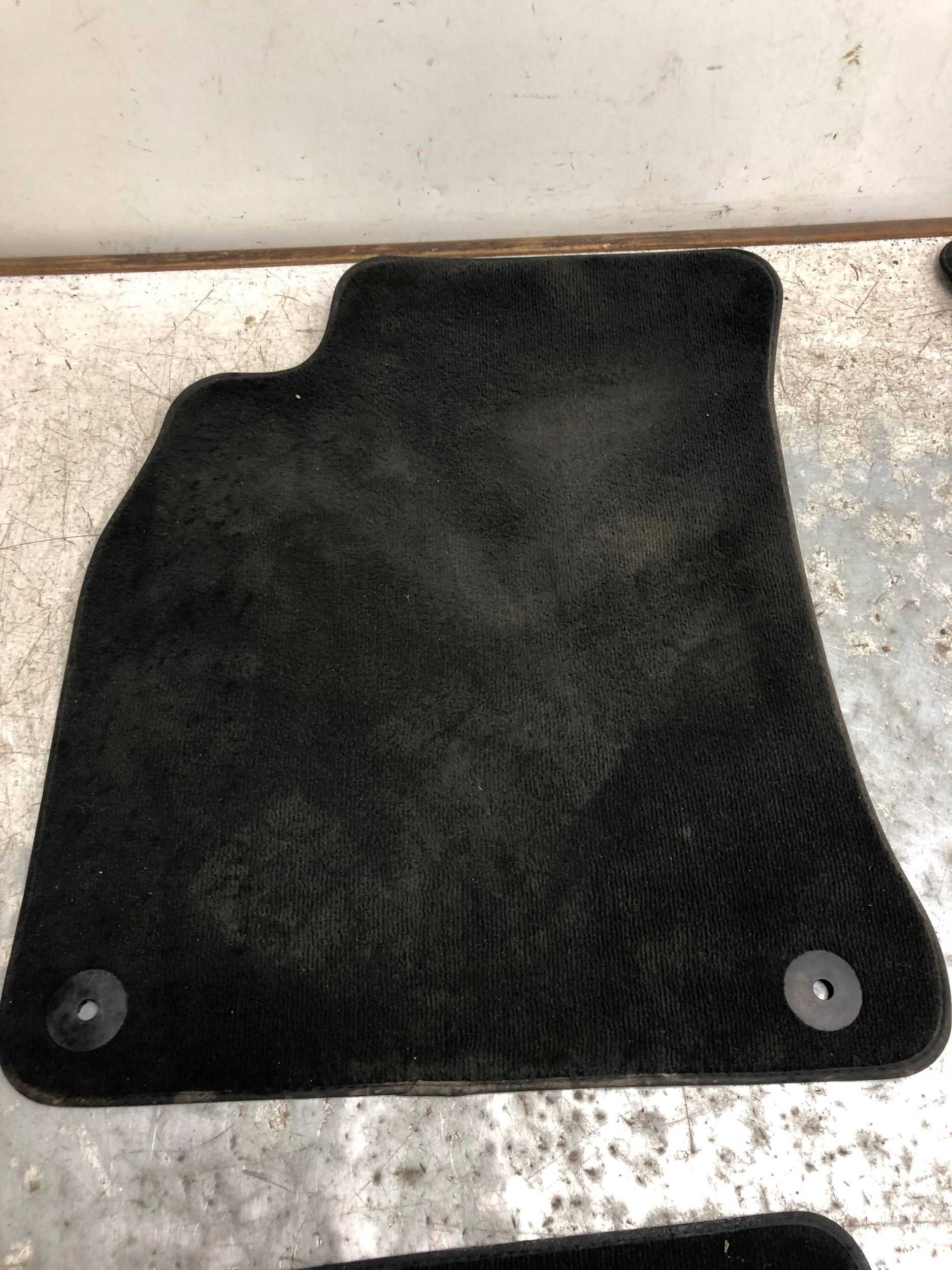 Tapis WELUR KOMPLET AUDI A4 B8