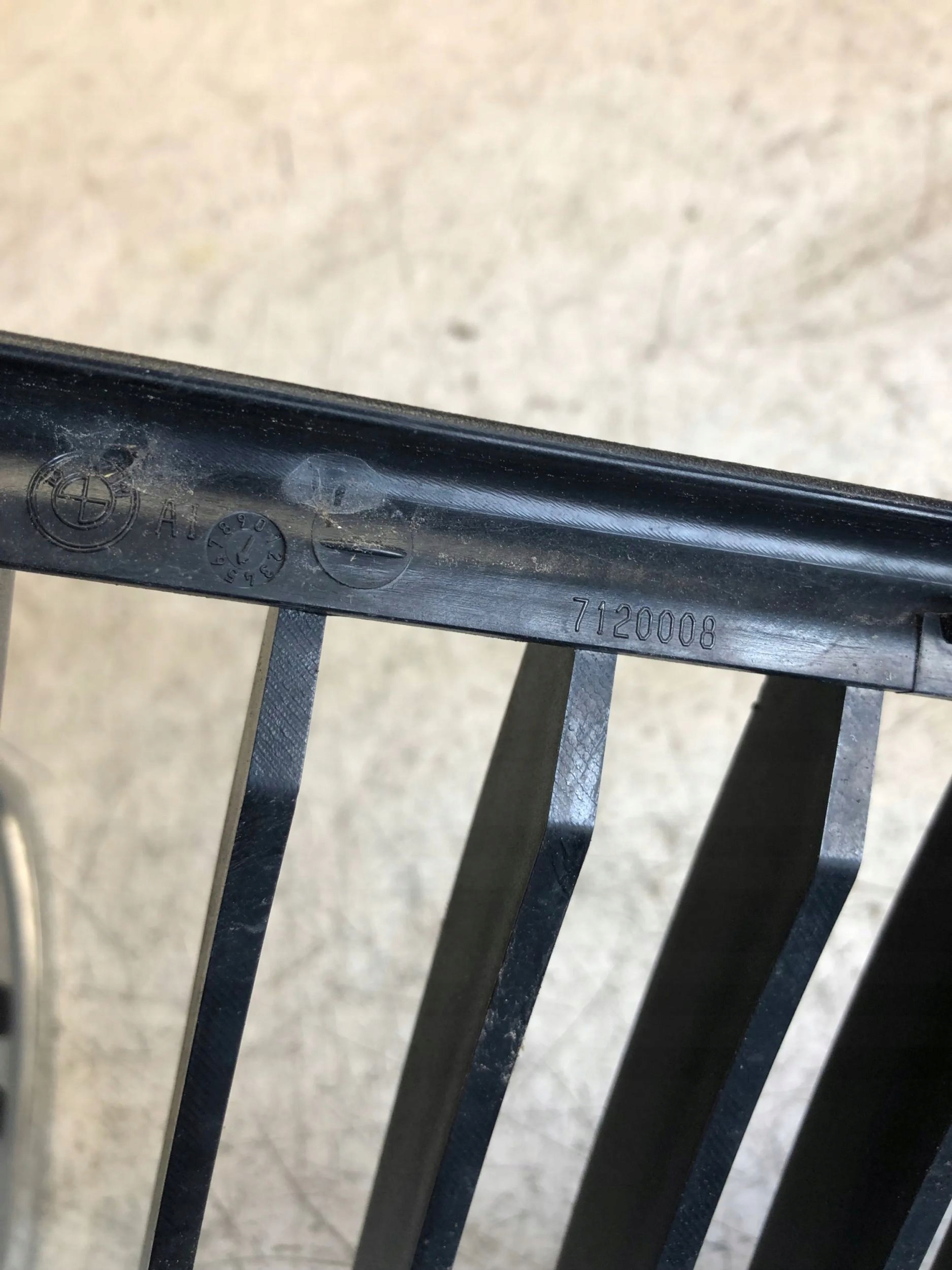front PREKLADgrill left right BMW E90 7120008 7120007