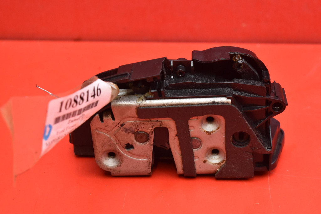 lock door left front front EU 8A6A-A21813-AJ FORD FIESTA MK7 08-17