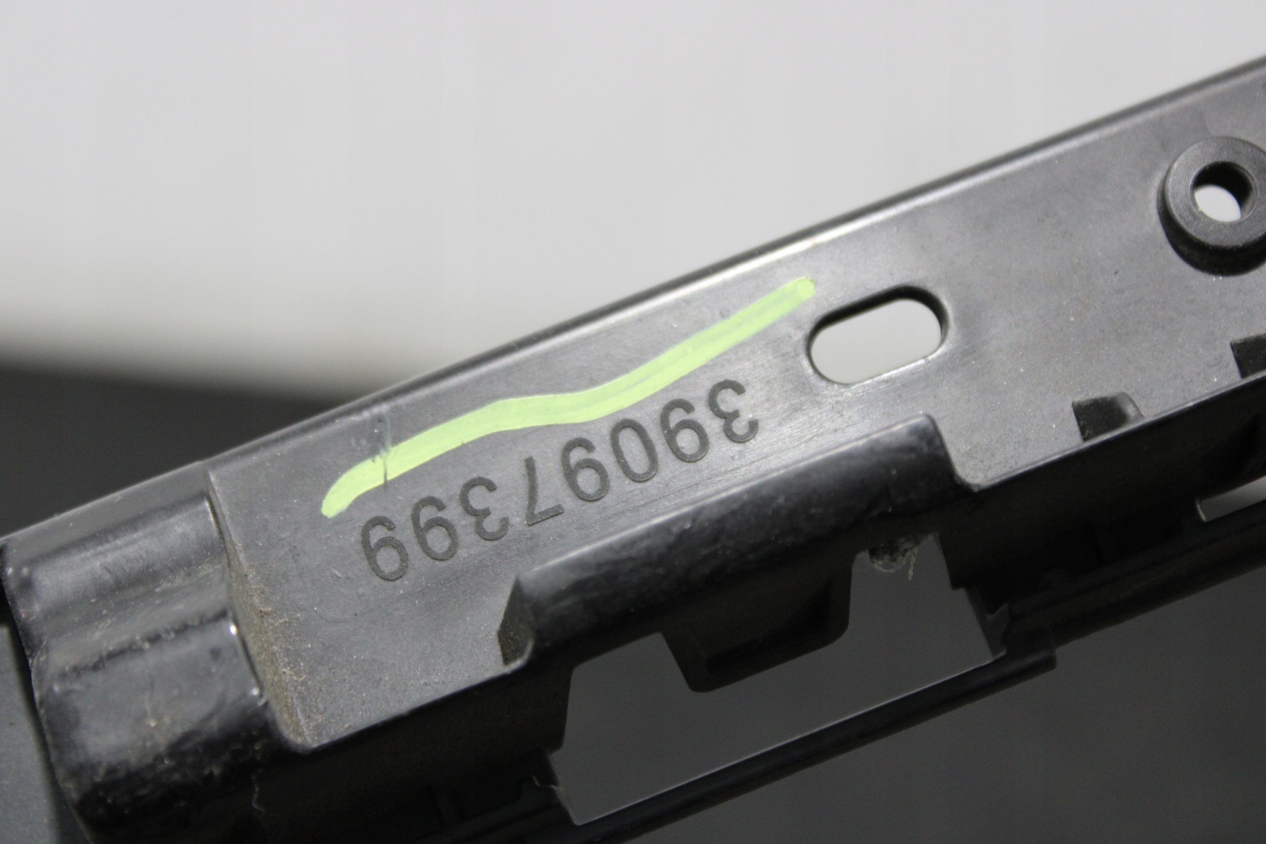 support étrier arrière OPEL CROSSLAND 39097399