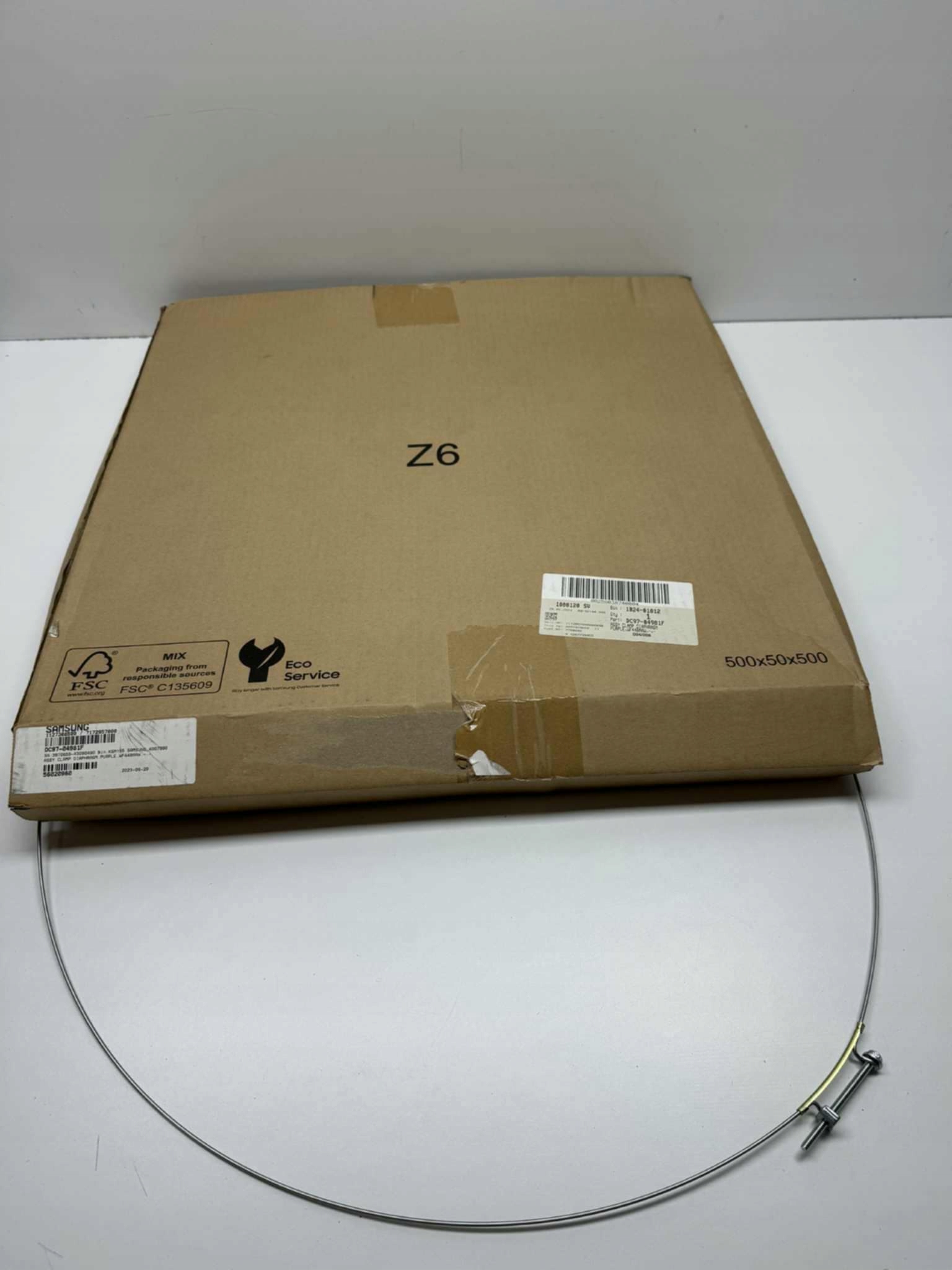 Zacisk sprężynowy uszczelki drzwi pralki Samsung (DC97-04981F)