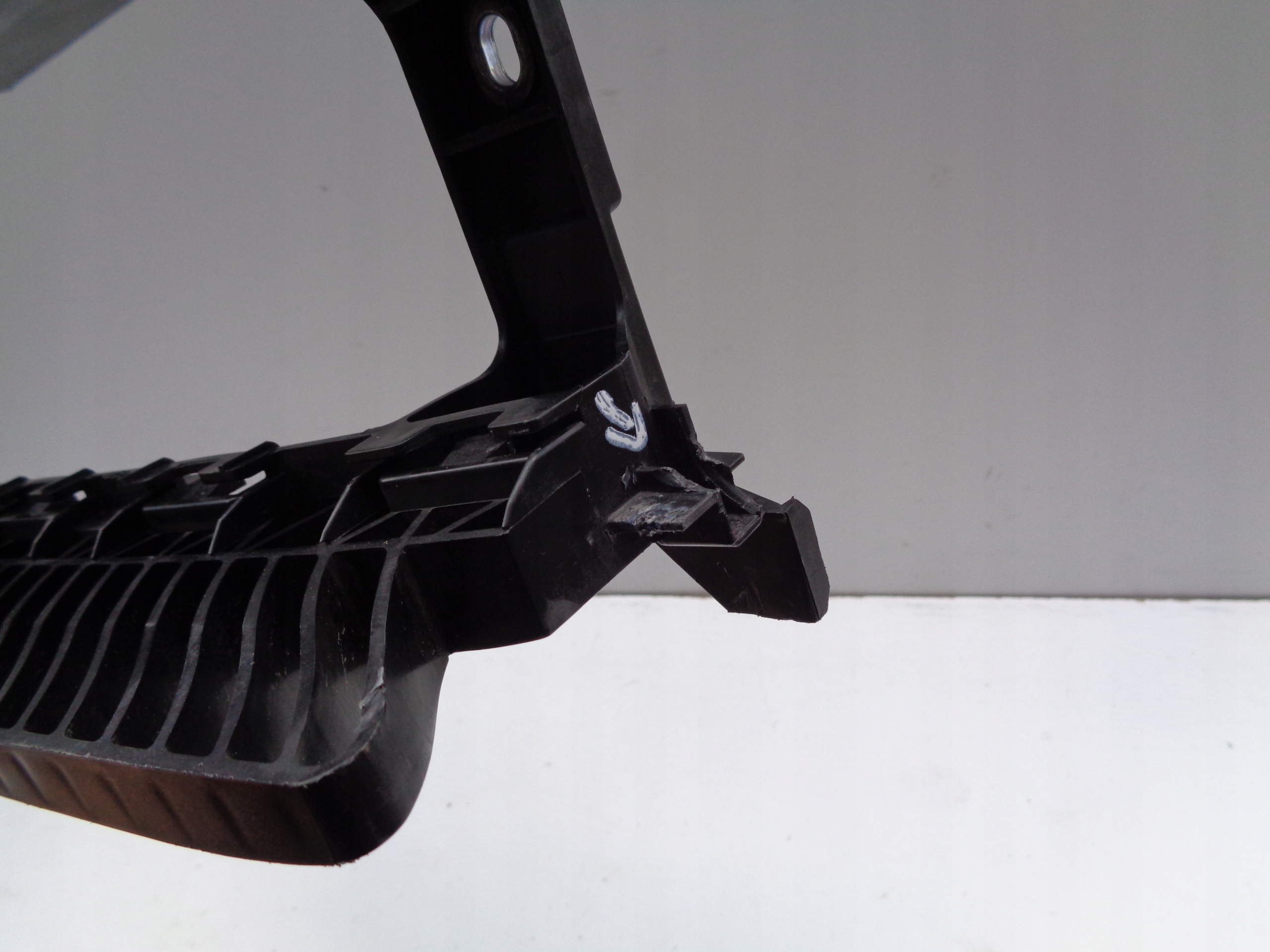 Traversa Supporto GRIGLIA Paraurti VW POLO 2G 2G0 17