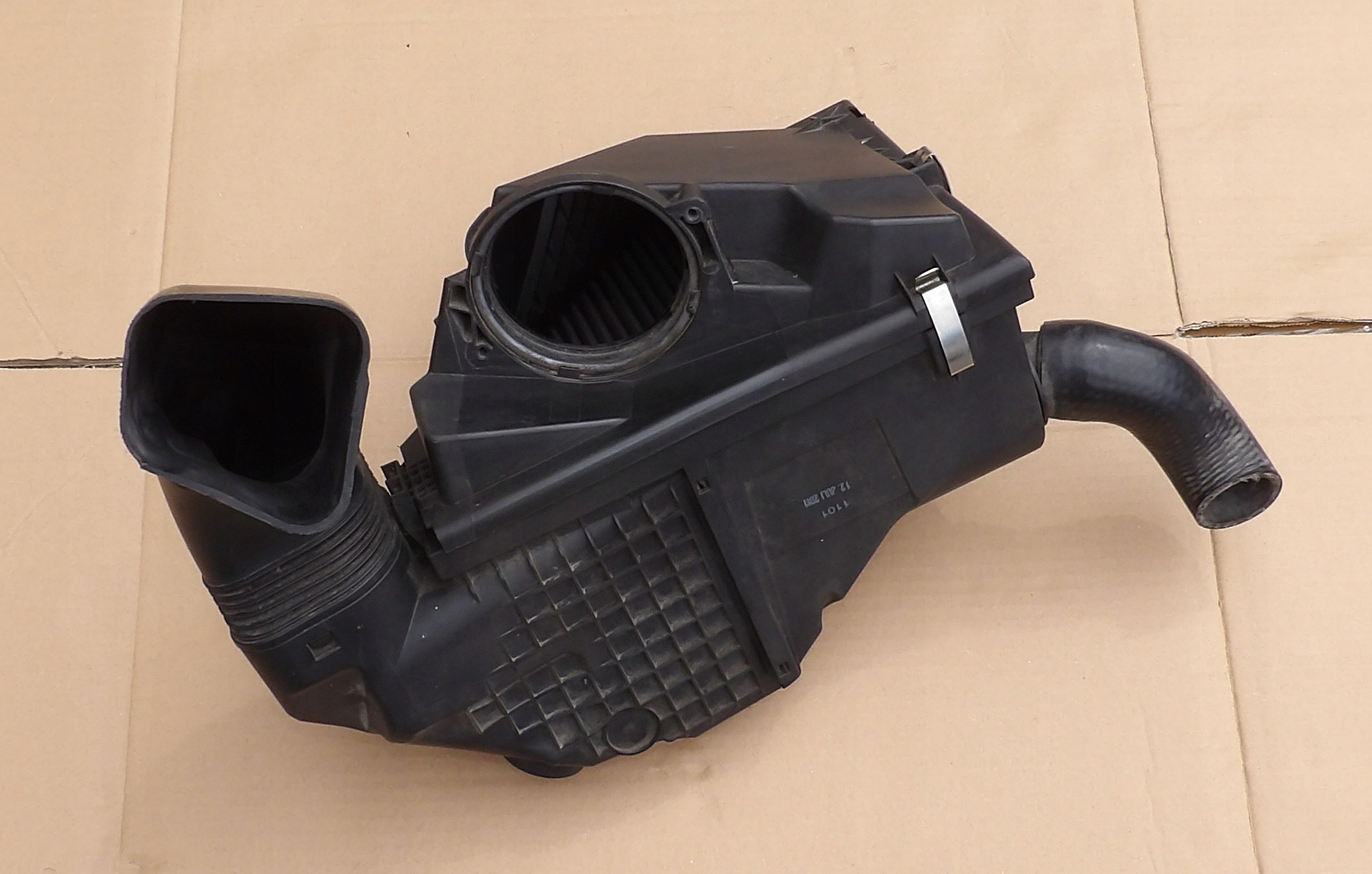 корпус салонного фильтра Воздух BMW 3 E90 E91 E92 7556547 7542860 70304791 oe европа