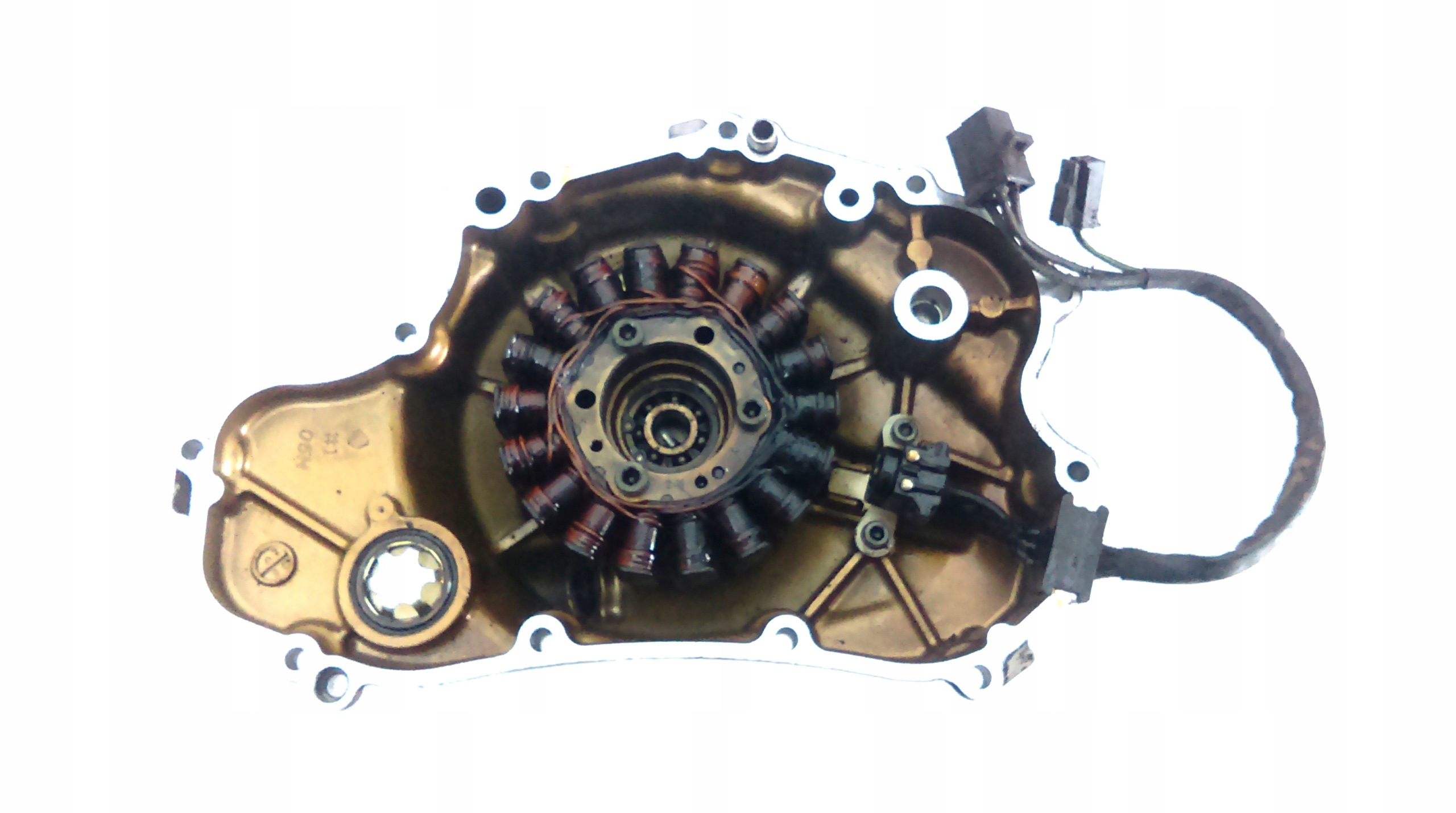 12341010180 - SUZUKI BURGMAN 400 K7 K8 K9 генератор