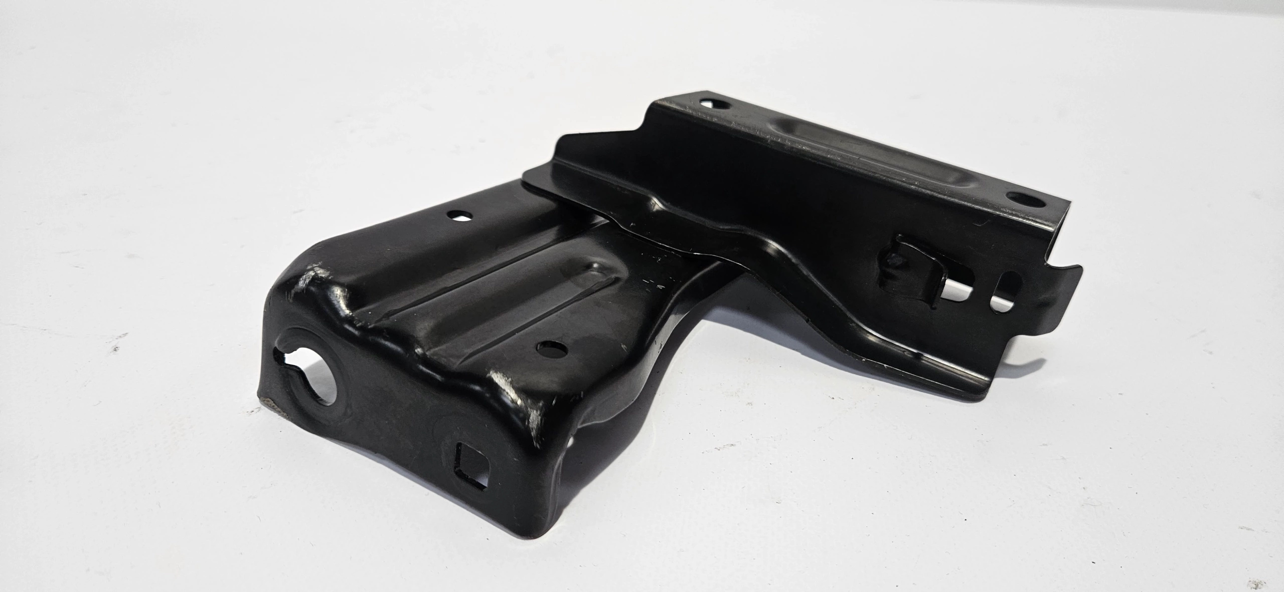 console holder supports left front TOYOTA YARIS CROSS 20- original