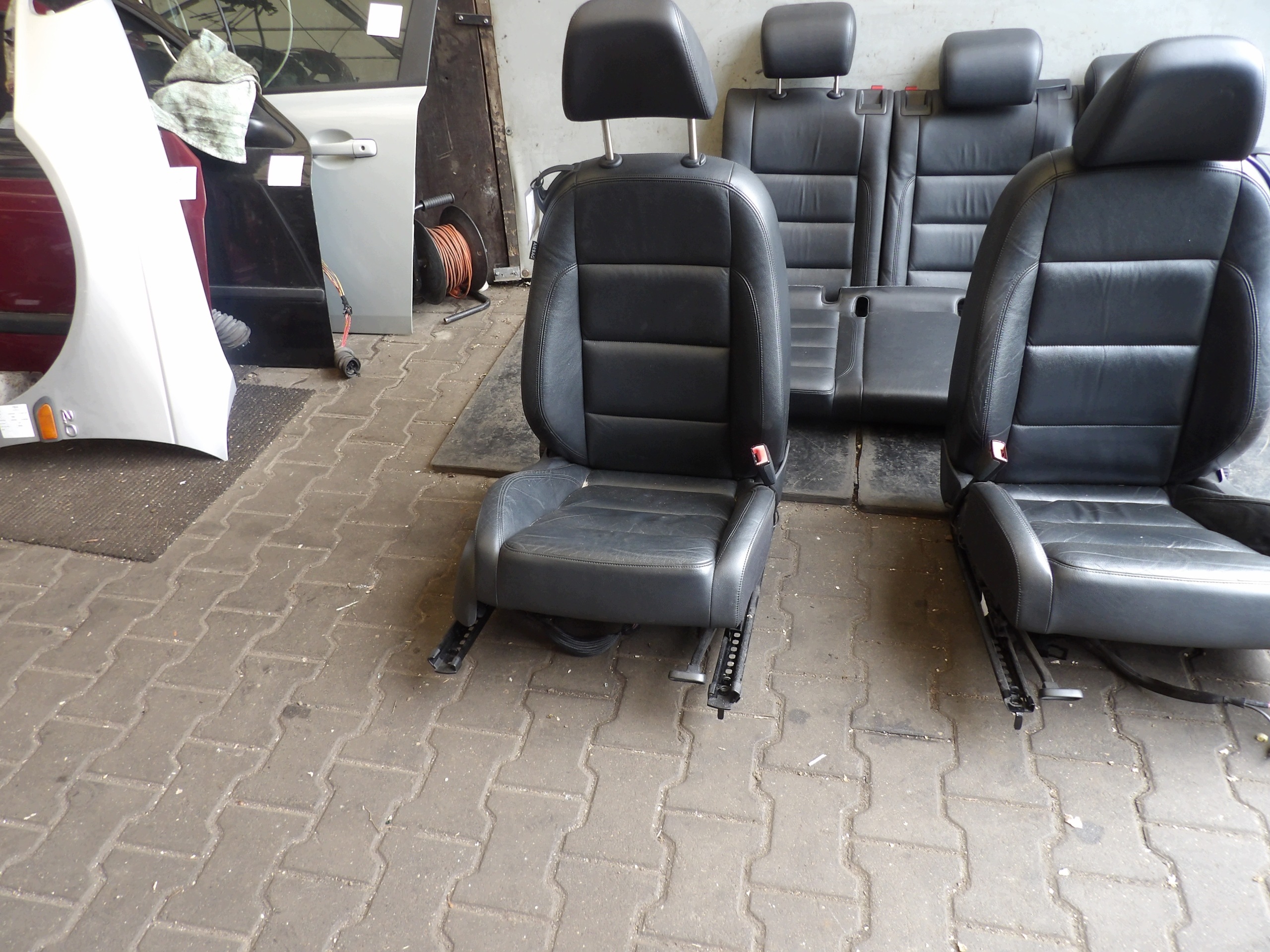VW Golf VI fotelr leather 3D