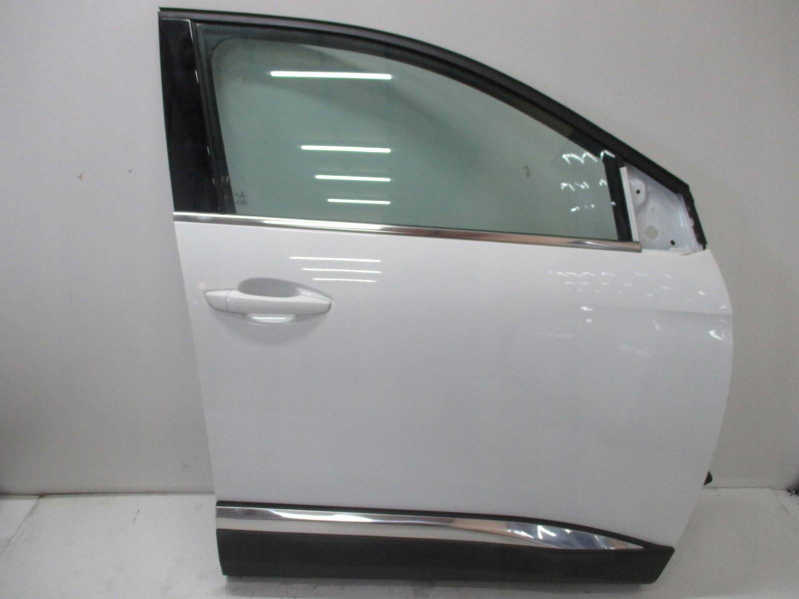 Drzwi prawe PRZEDNIE PEUGEOT 5008 II 20R