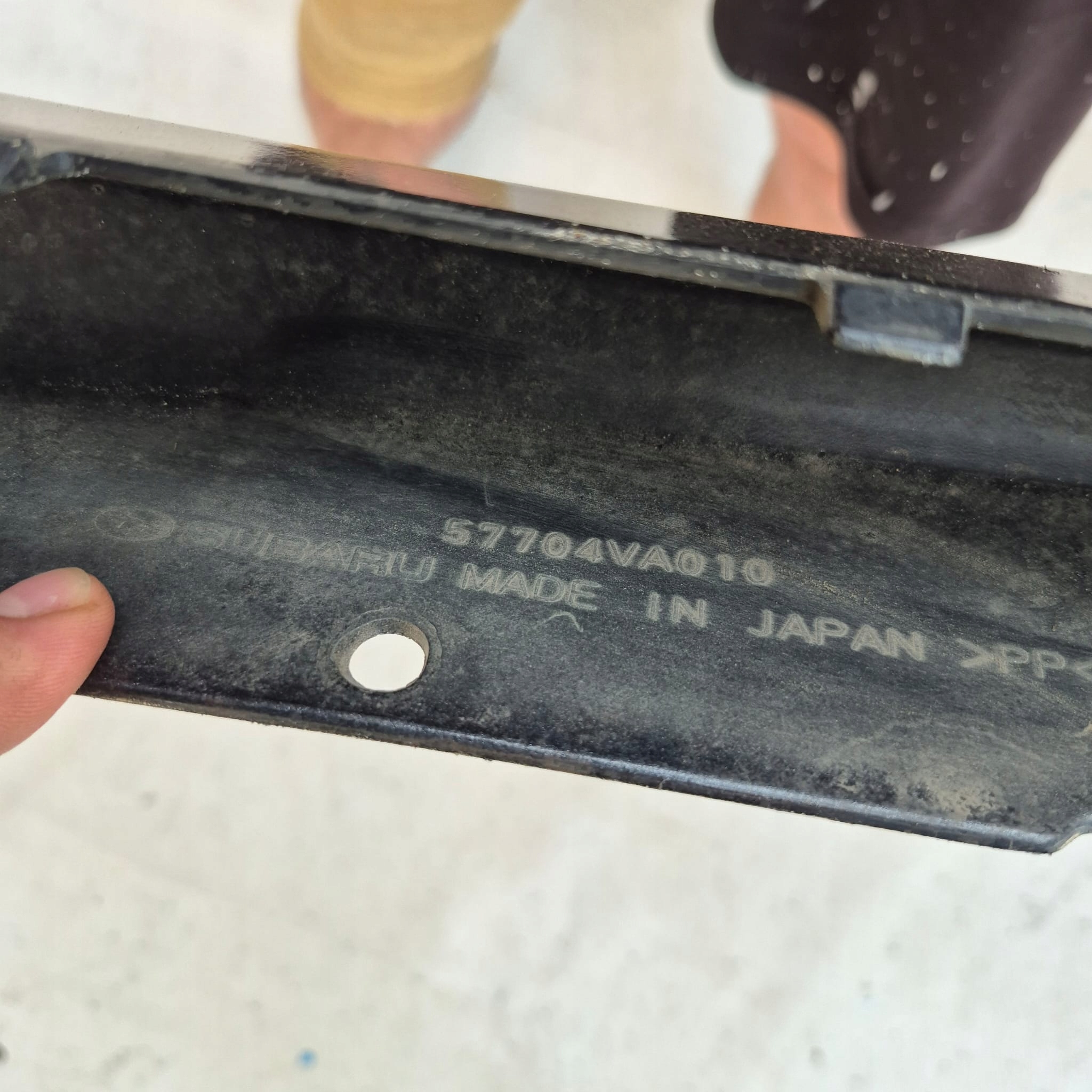 SUBARU LEVORG 14-17 bumper front front washer