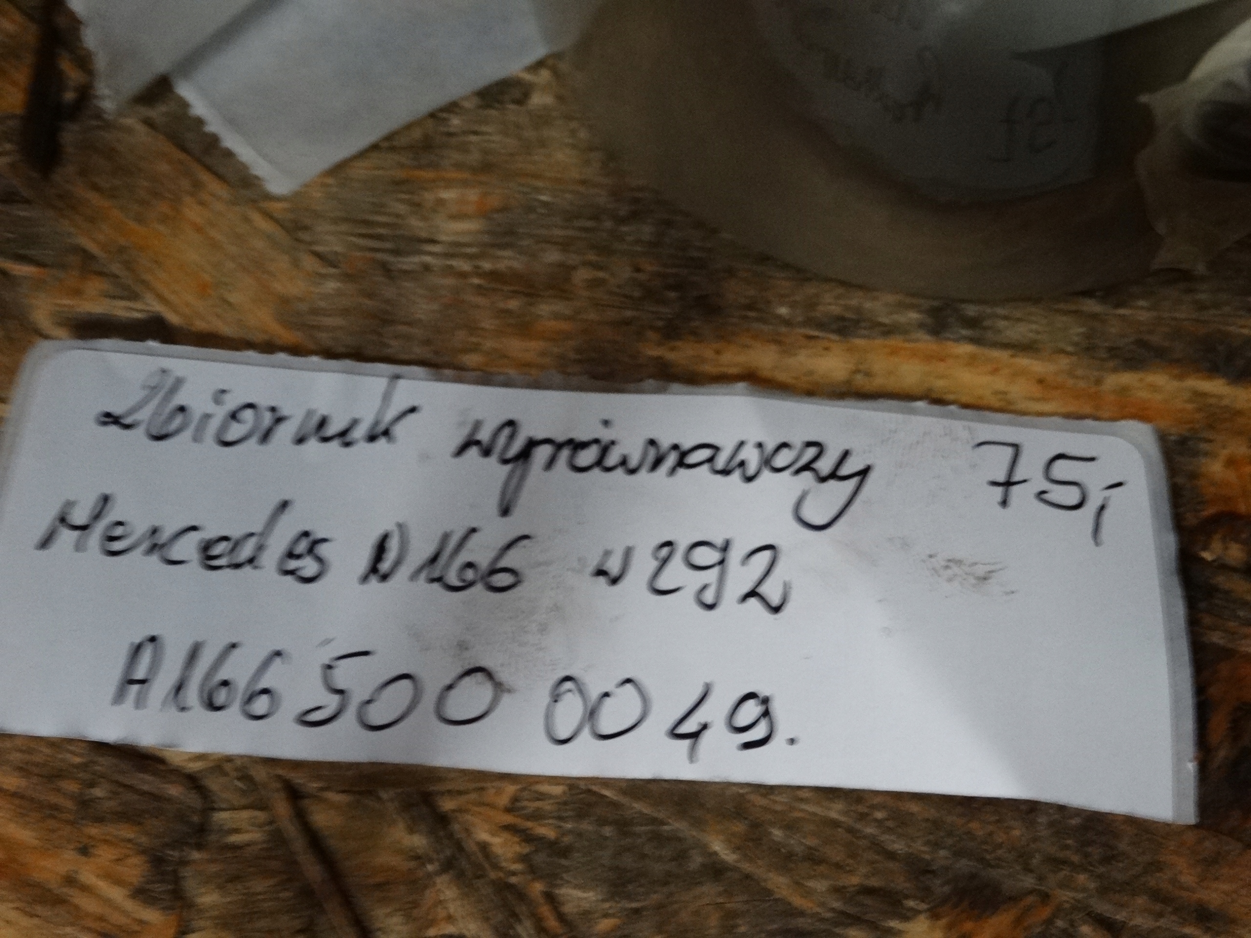 BEHÄLTER WYROWNACZY MERCEDES W166 W292 1