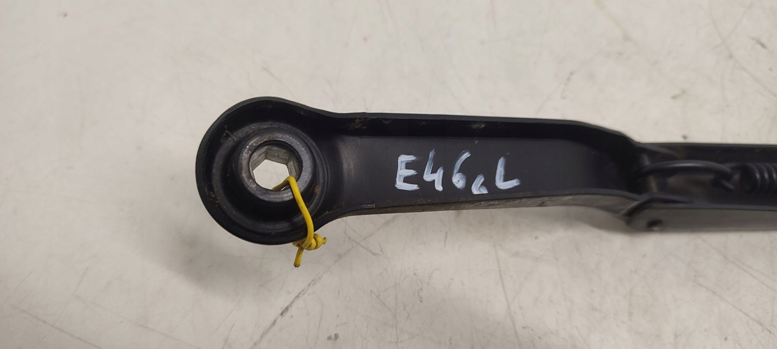 wiper arm left BMW E46 LIFT 318i