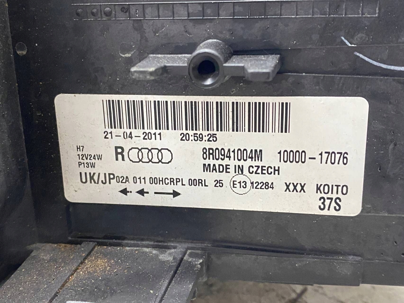 AUDI Q5 8R light REFLEKTOR right front right front ANGLIK 8R0941004M