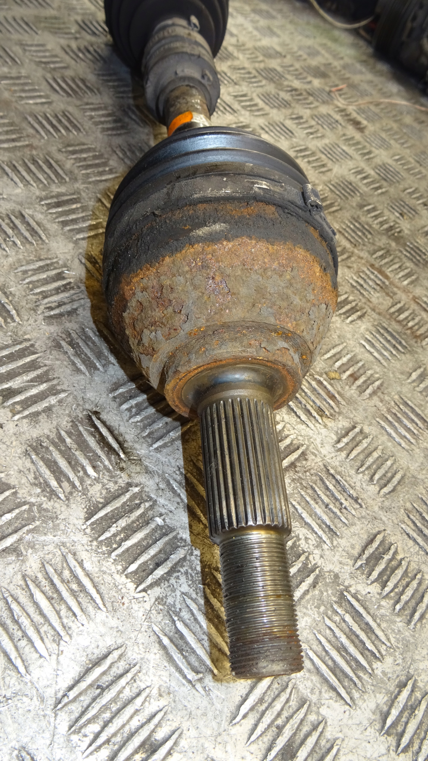 Qashqai and J10 Lift 12r 1.6 dCi semi-axis left front