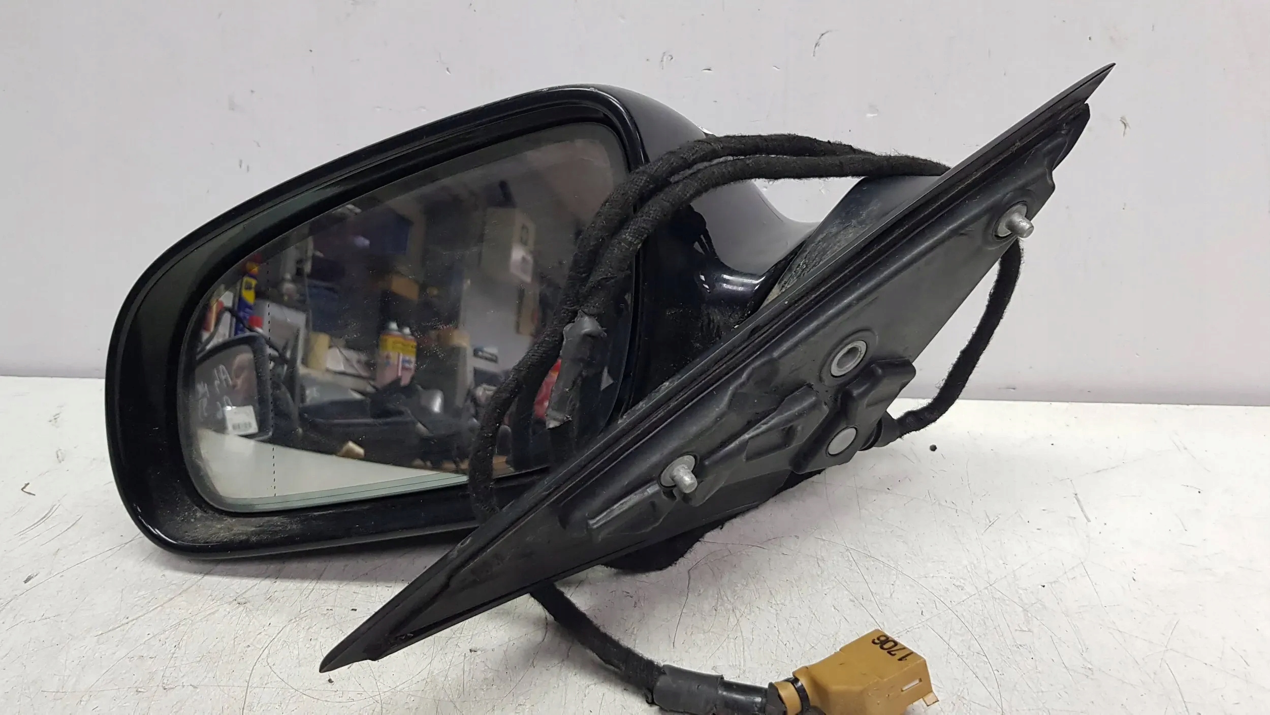 mirror left Audi A8 D3 05- Fotochrom