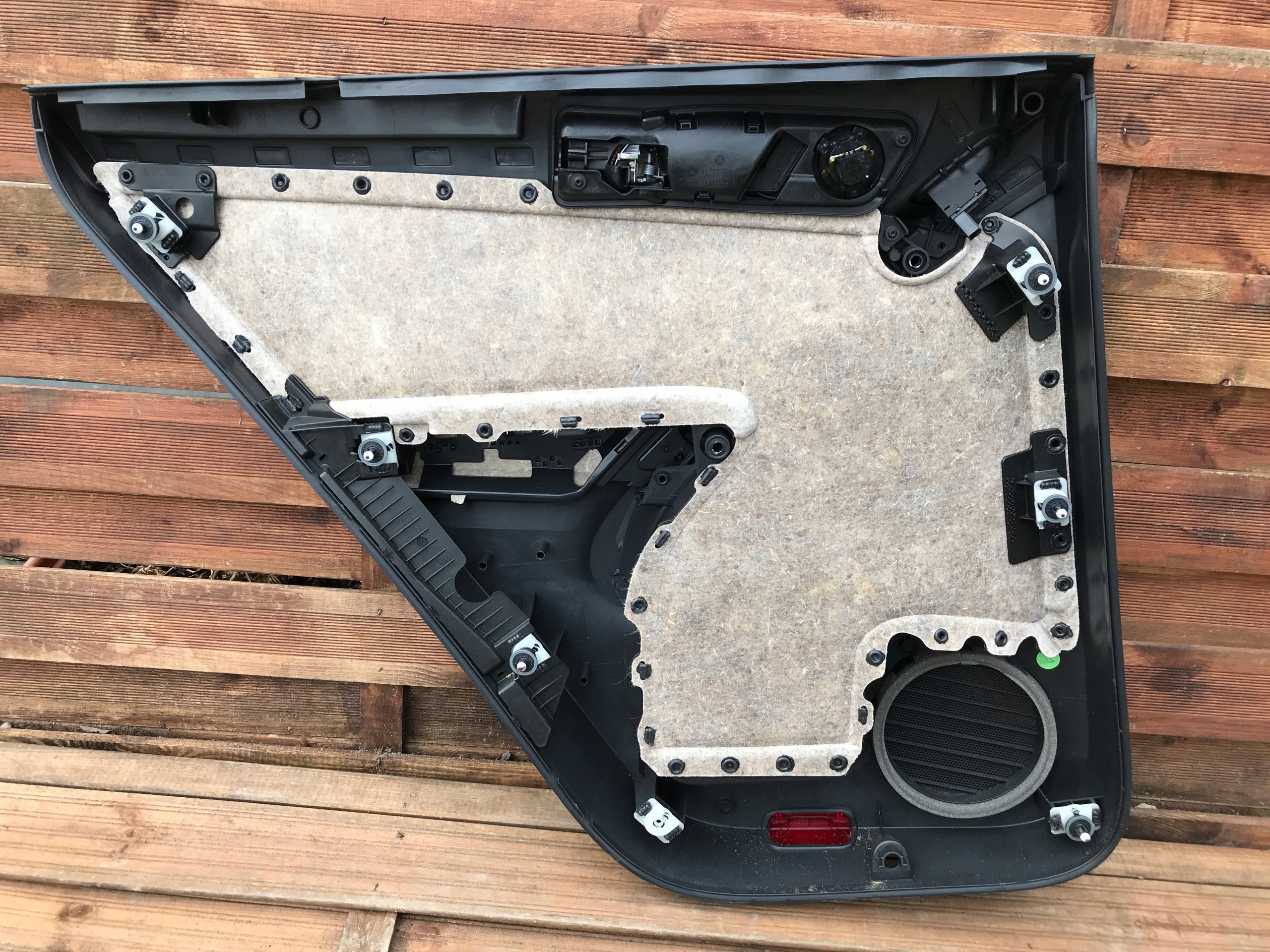 side door right rear part VW TIGUAN 5N0867212