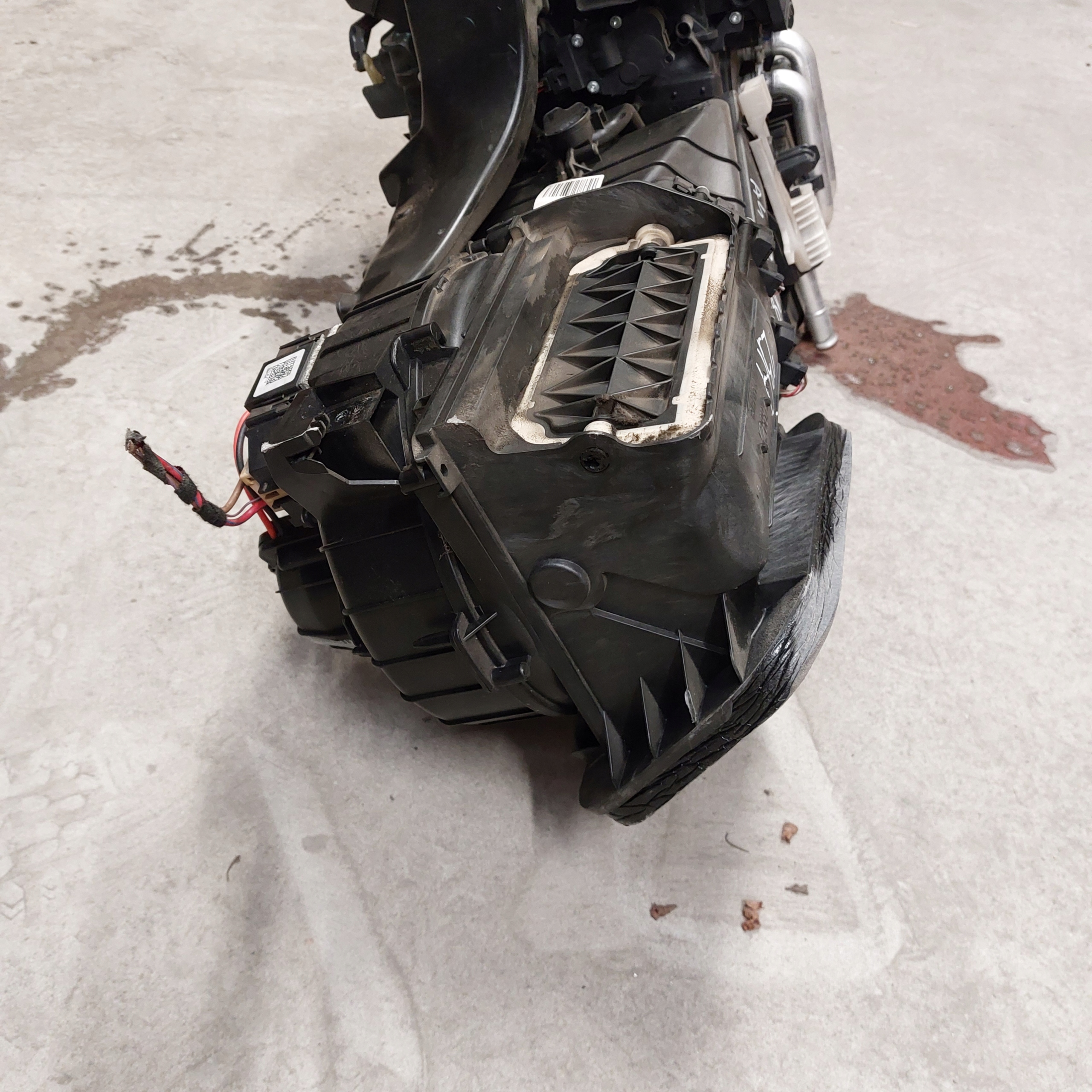 Audi A4 B8 1,8T радиатор отопителя 8K1820005AR