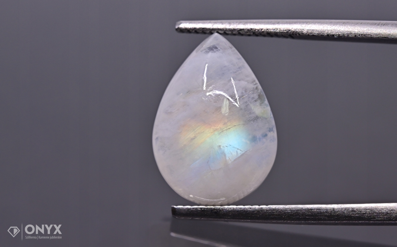 Měsíční kámen kabošon slza 14x10 mm