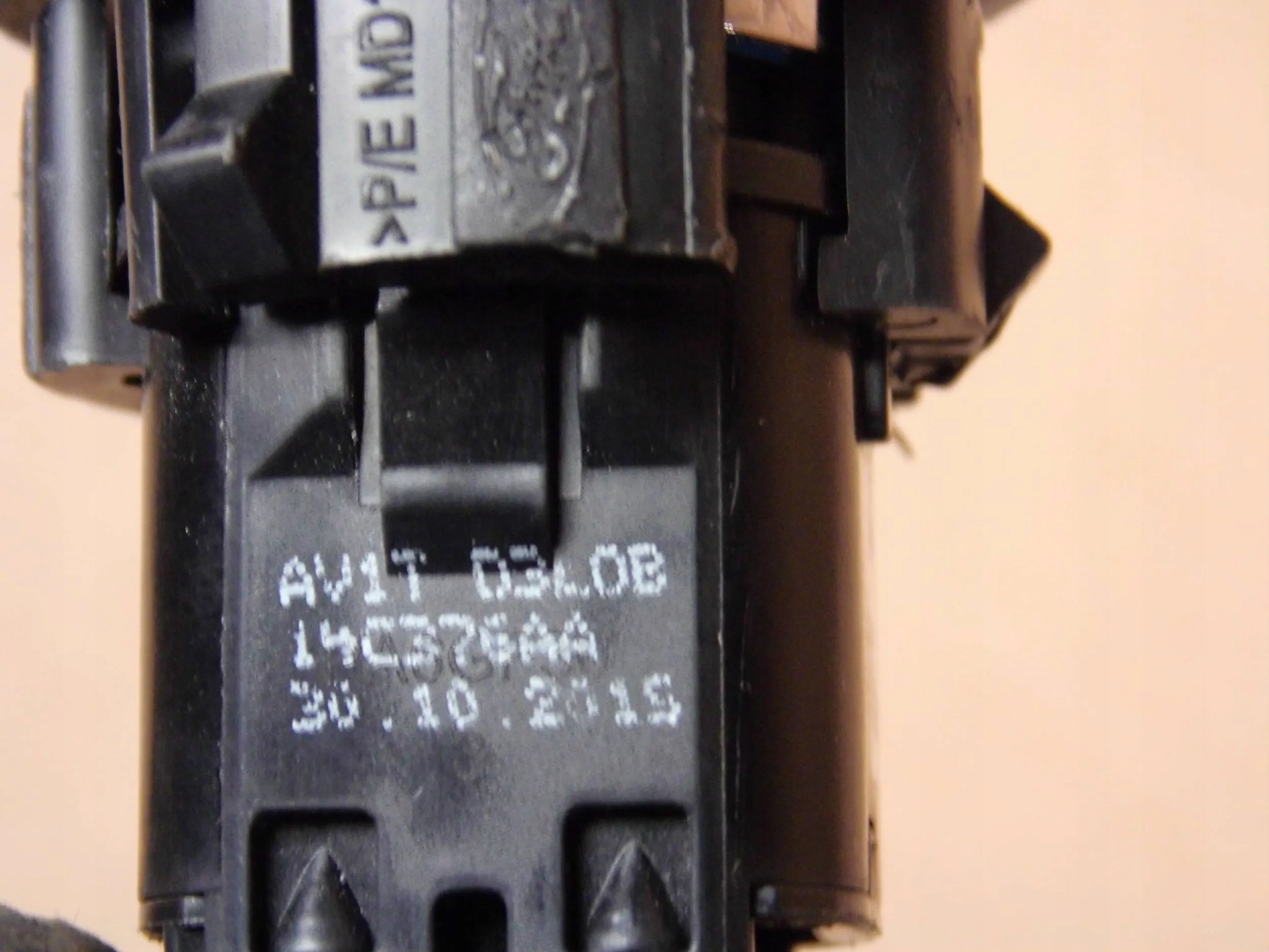 Ford Focus III MK3 button switch POWER