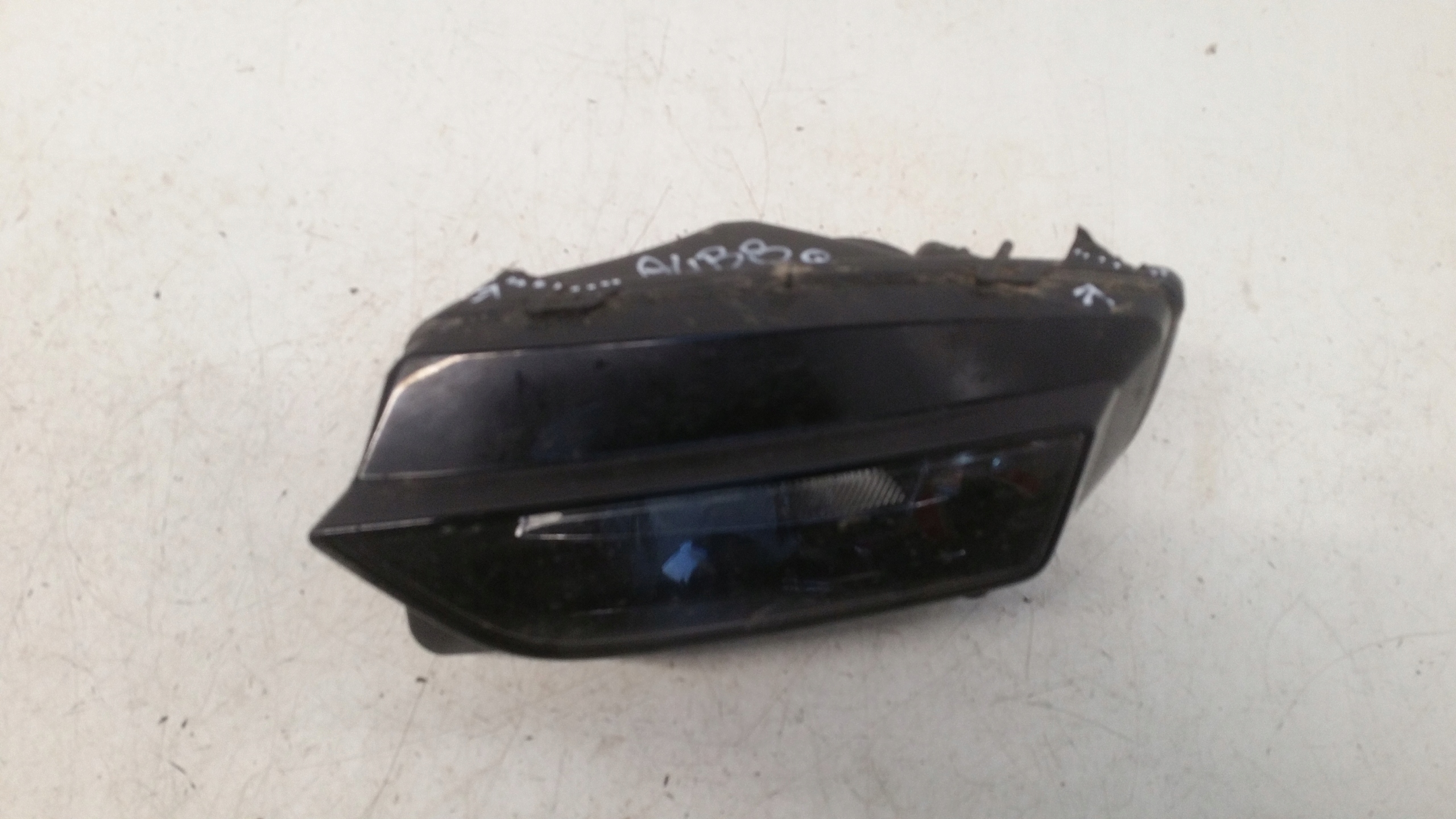 Галоген передний правый 8K0941700C AUDI A4 B8