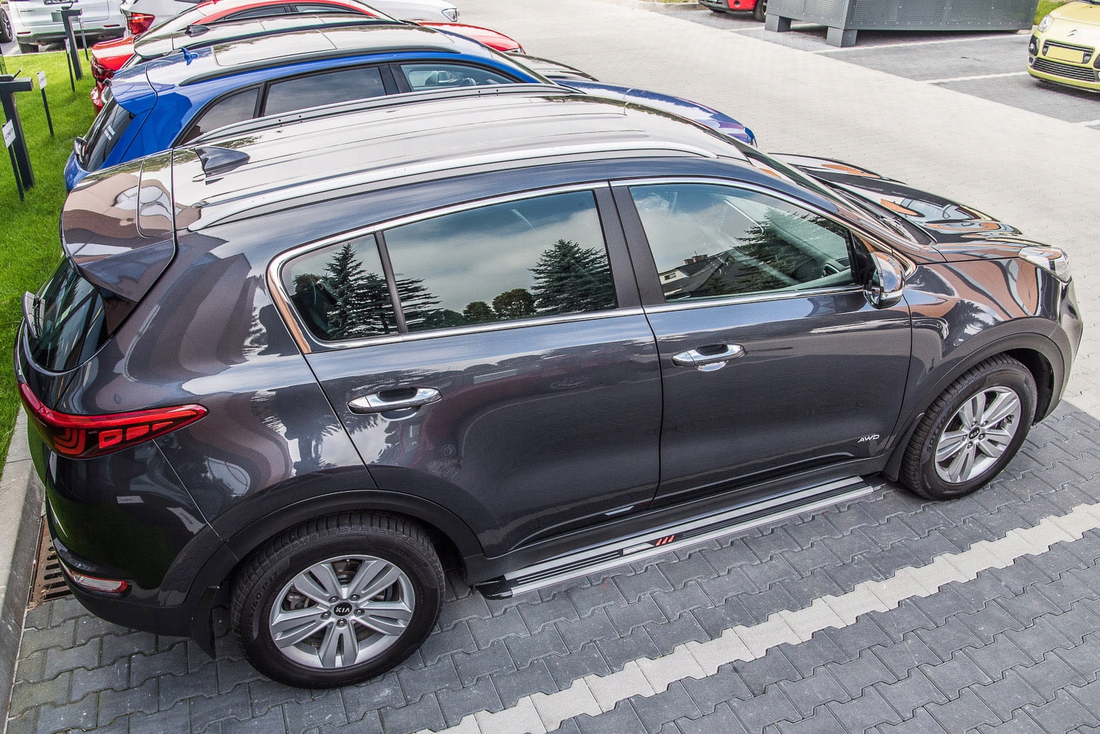 KIA SPORTAGE IV 16- STOPNIE BOCZNE LISTWY PROGOWE EAN (GTIN) 5905226050240