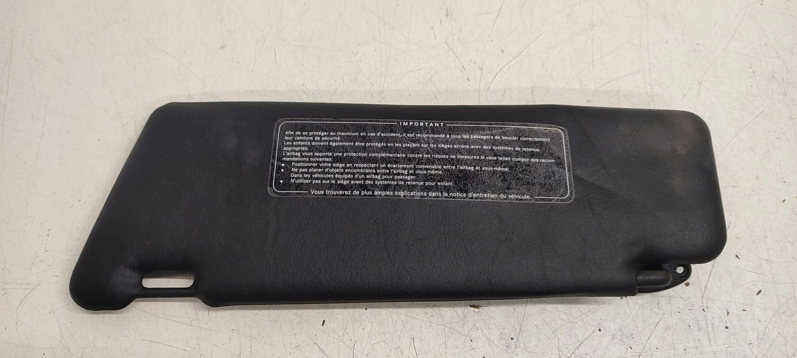 visor przeciwsloneczny right Mercedes W124 2,2b