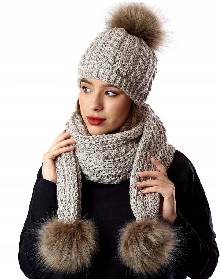 Dámský zimní komplet čepice s bambulí a šálou