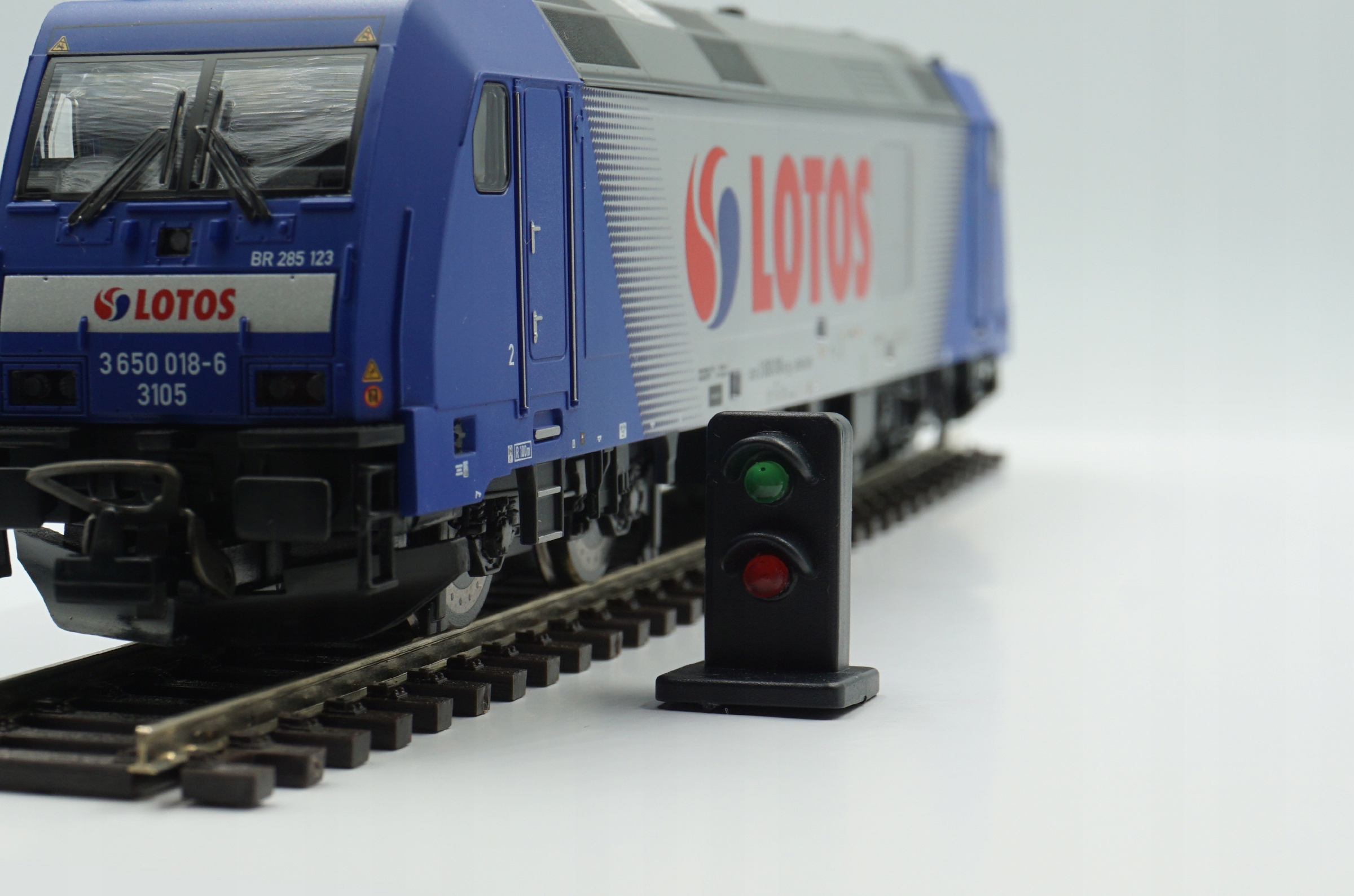 

Semafor karzełkowy niski z diodami Led H0 1:87