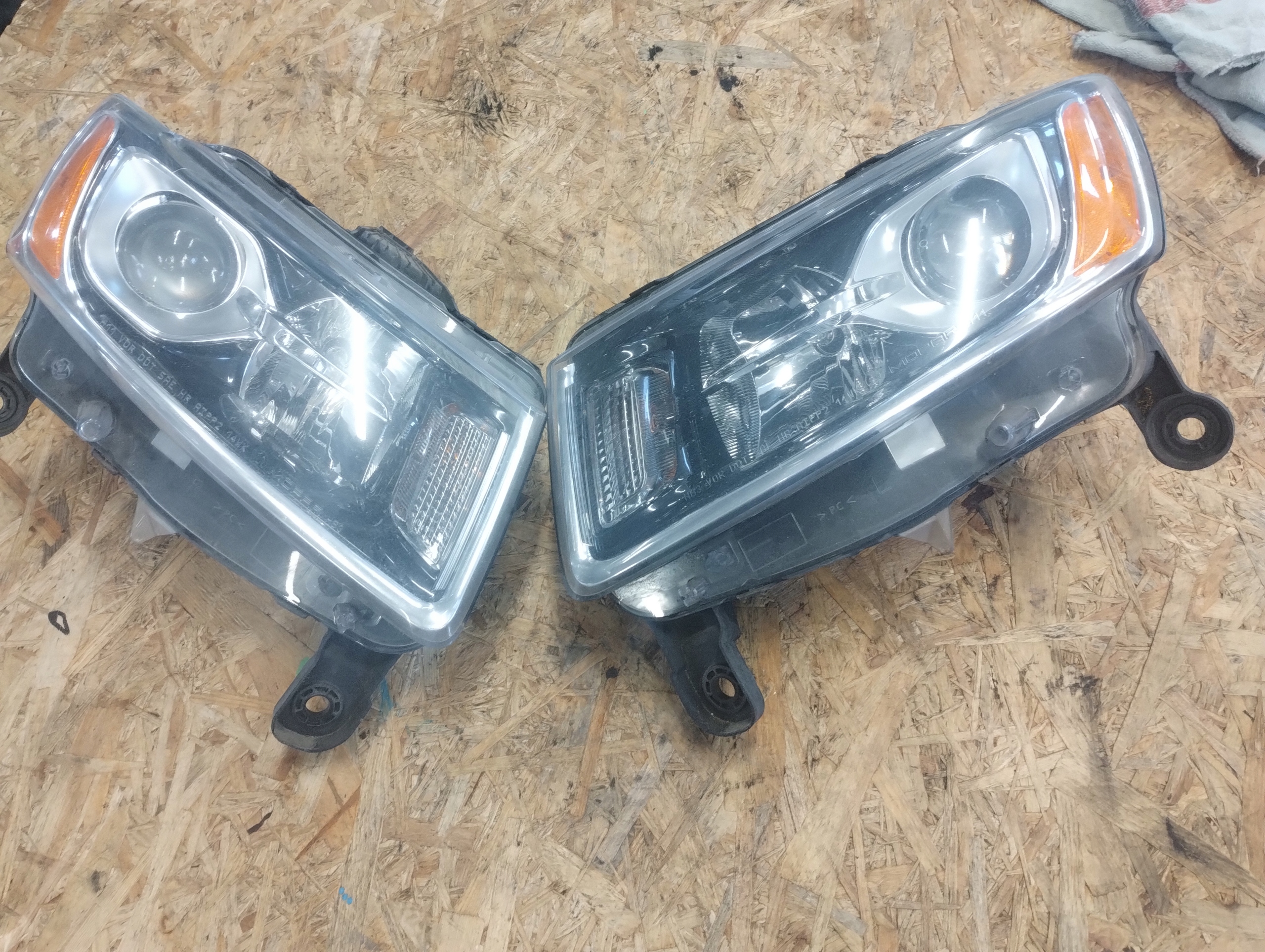 Frontscheinwerfer Jeep Cherokee J 68110997AD LED Links Scheinwerfer Headlight - Thumbnail 1