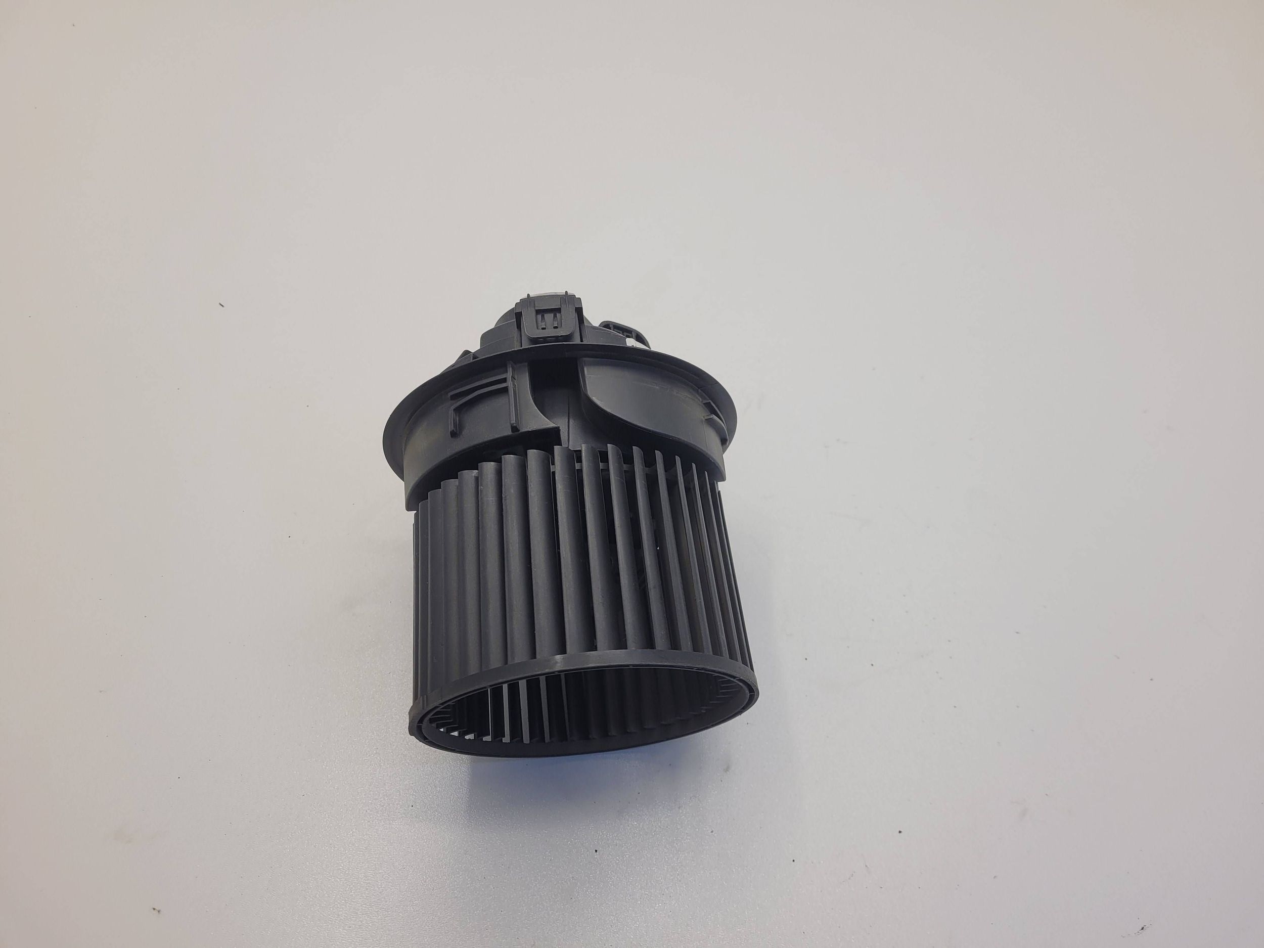 RENAULT CLIO IV CAPTUR ventilátor vrtule topení T1029527H