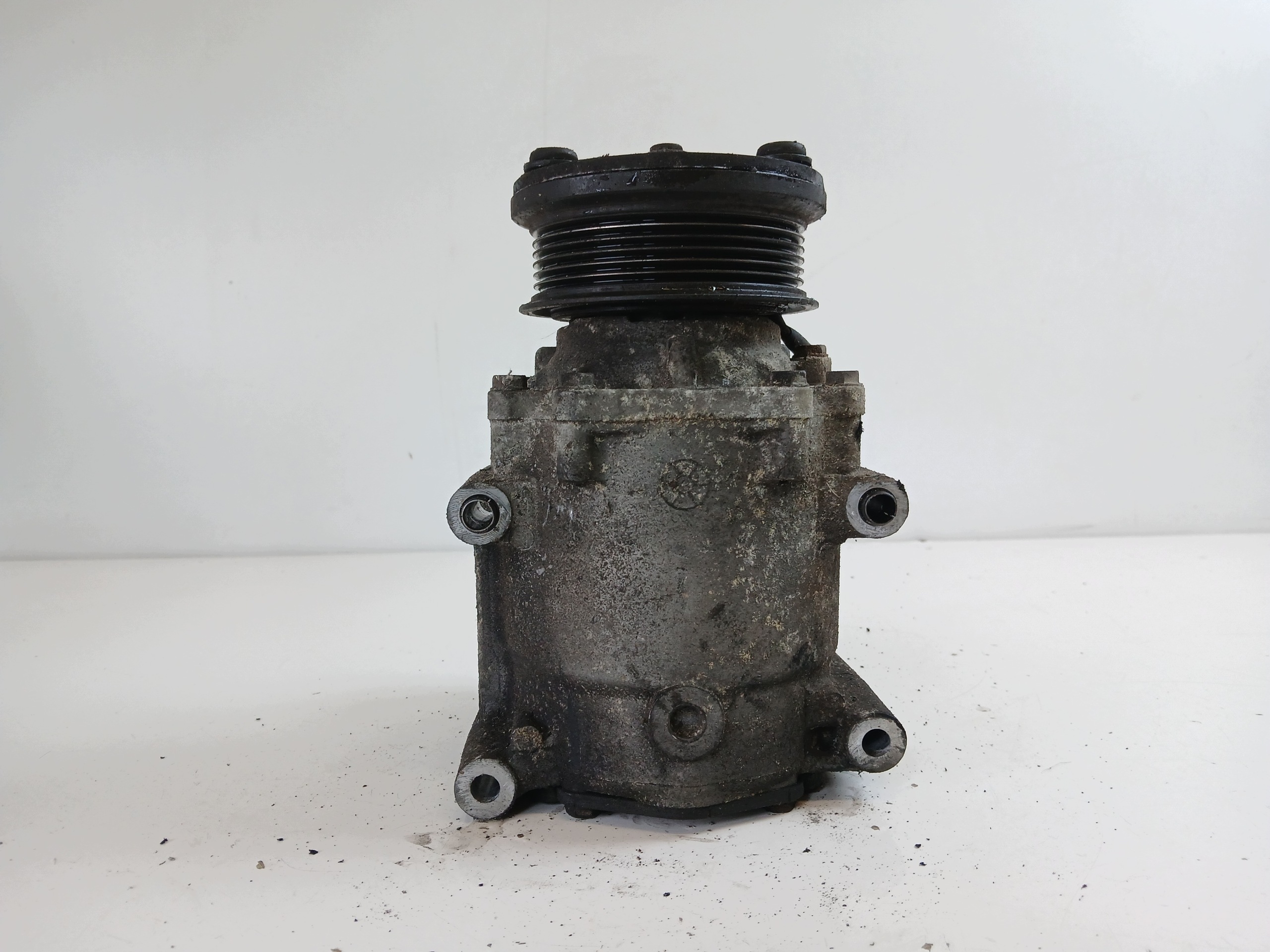 FORD FIESTA MK6 1.25 kompresor klimatizaci YS4H19D629AB