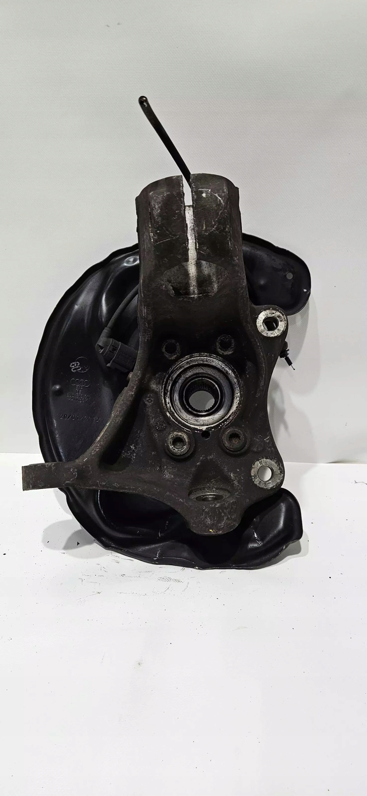 otoč čepu levý předek AUDI TT II 8J 06-14