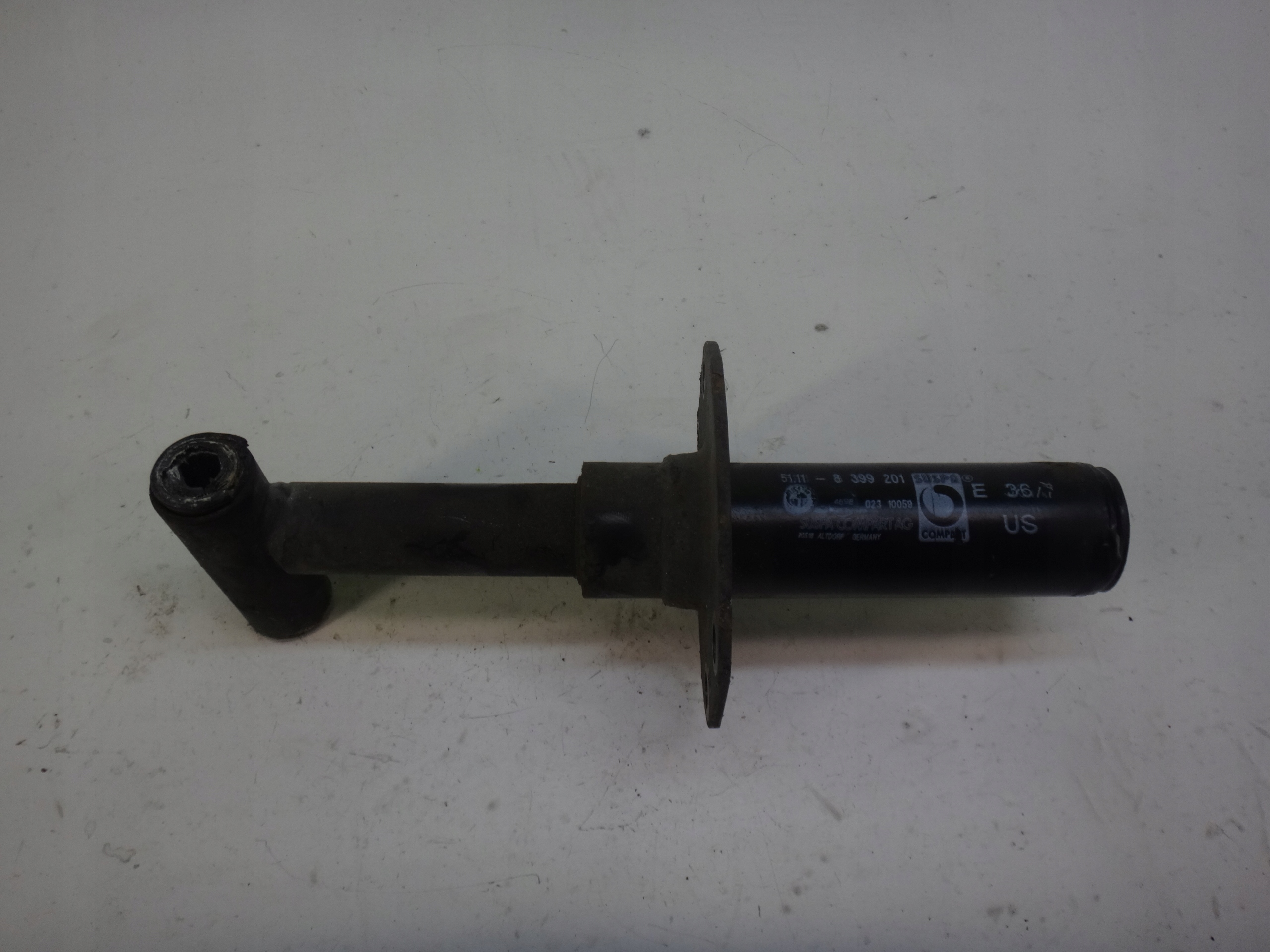 8399201 - Бампер передний левый BMW Z3