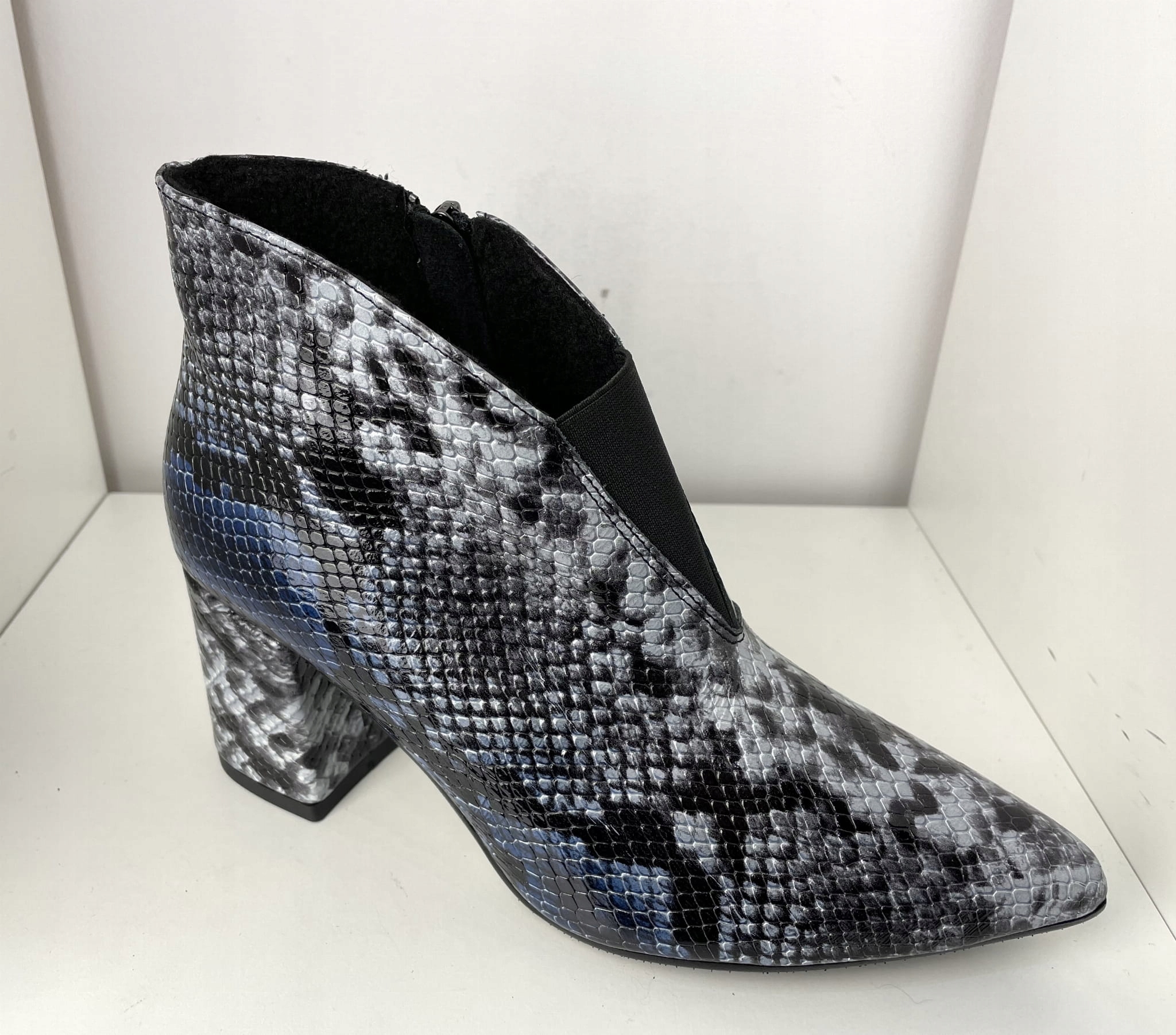 Dámské kotníkové boty