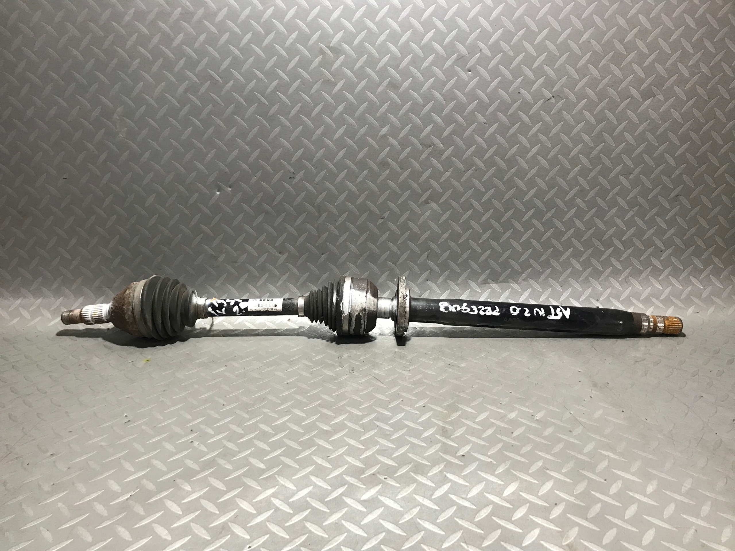 ПІВВІСЬ ПРАВИЙ ДОВГИЙ ASTRA IV J 2.0 CDTI 13250869