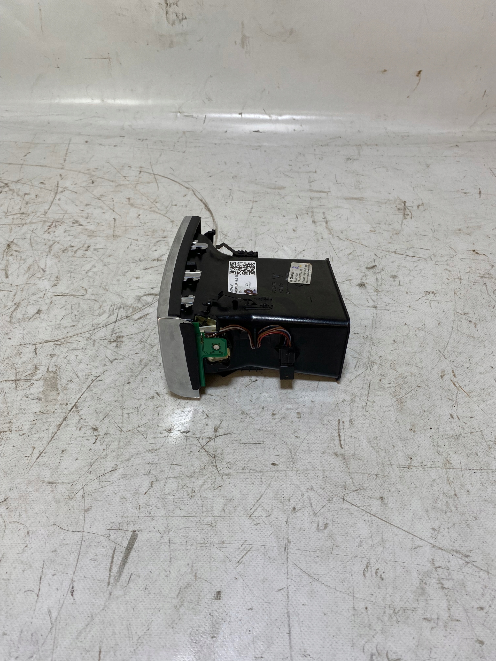 PORSCHE PANAMERA 970 grid air conditioning devices right front 97055214203