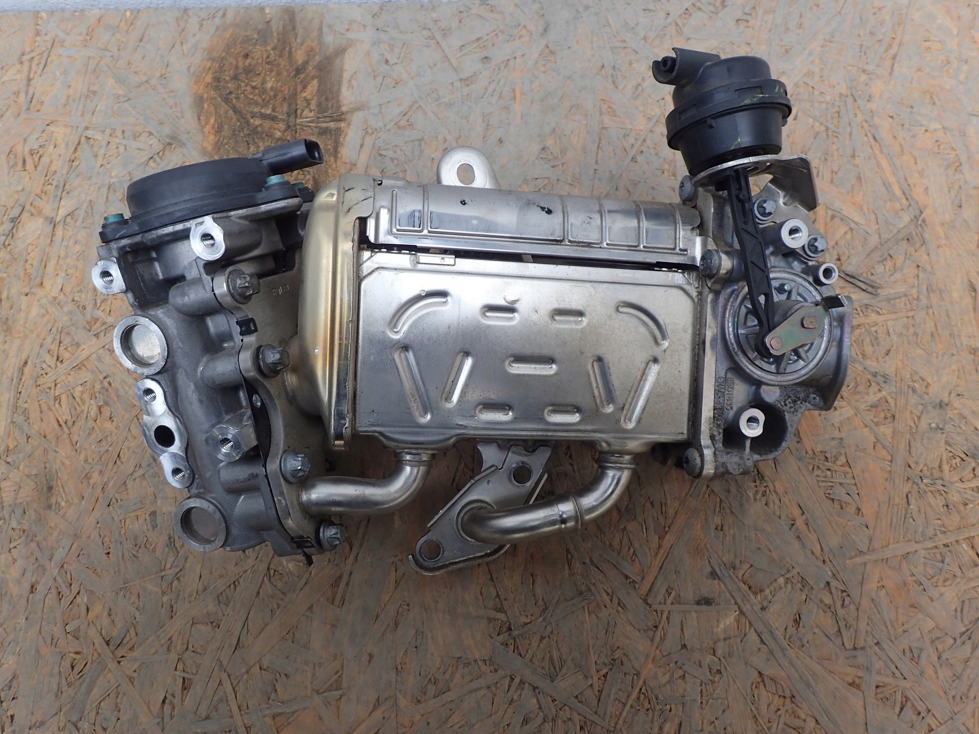 radiator EGR valve MERCEDES GLE A6541407700