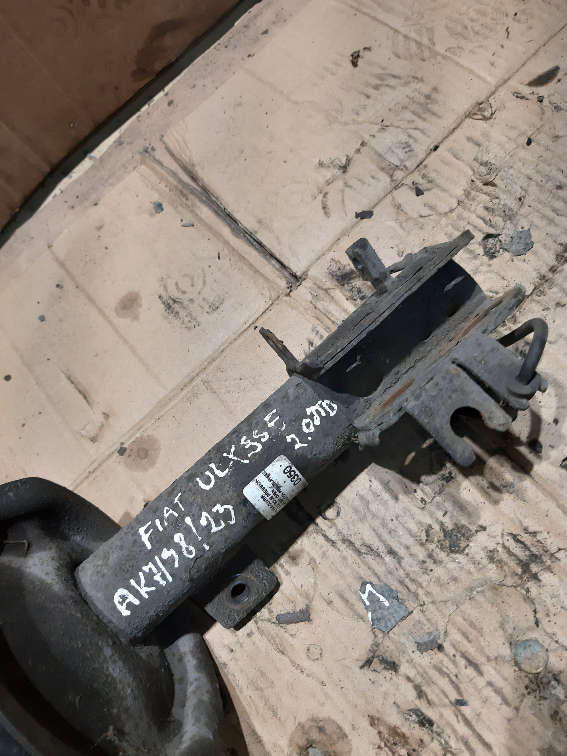 mcpherson shock absorber left front FIAT ULYSSE 2.0 JTD