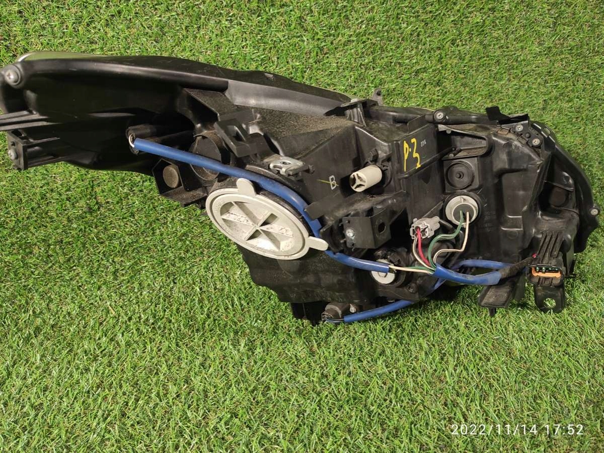 light reflektor front left Infiniti G37 r2013 USA