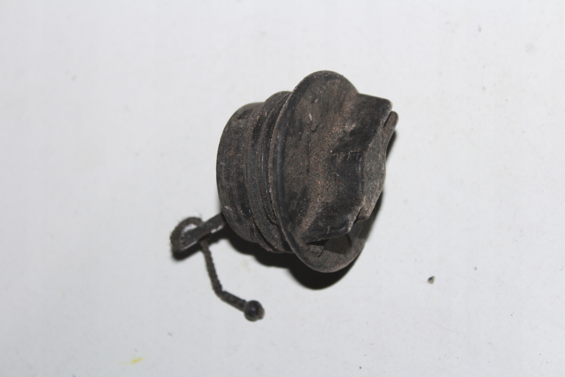 18F PIŁA STIHL TS 400 korek