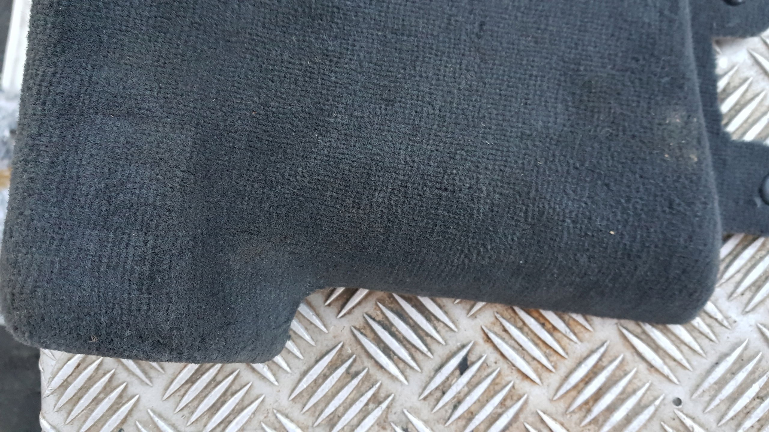 AUDI A6 C6 4F upholstery boot left or right KOMBI